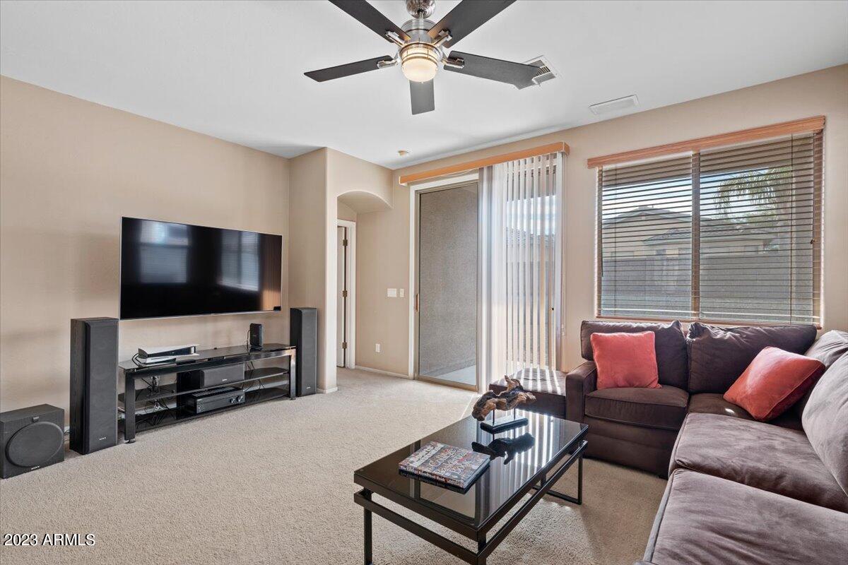 83 W MAHOGANY Place