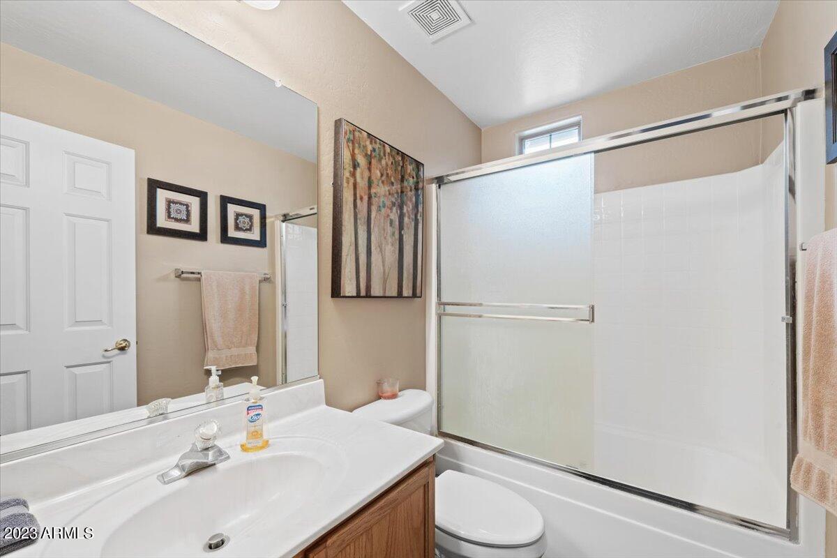 83 W MAHOGANY Place