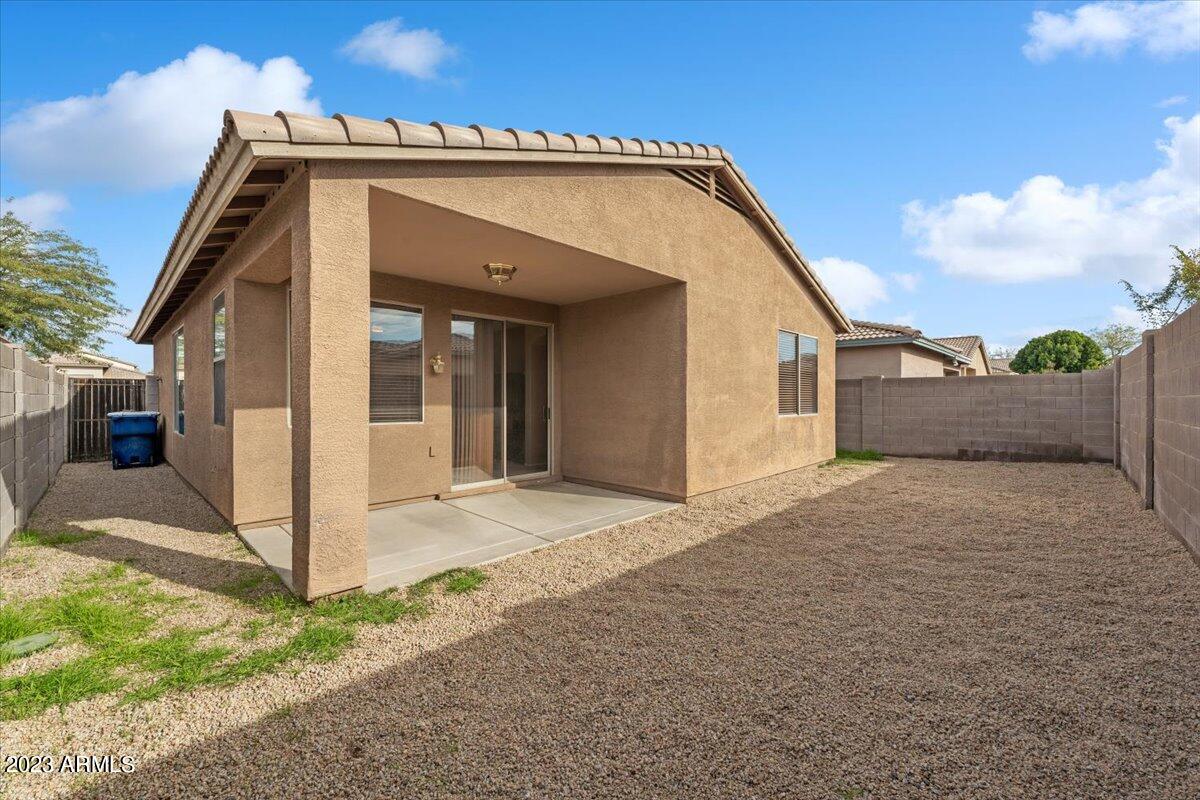 83 W MAHOGANY Place