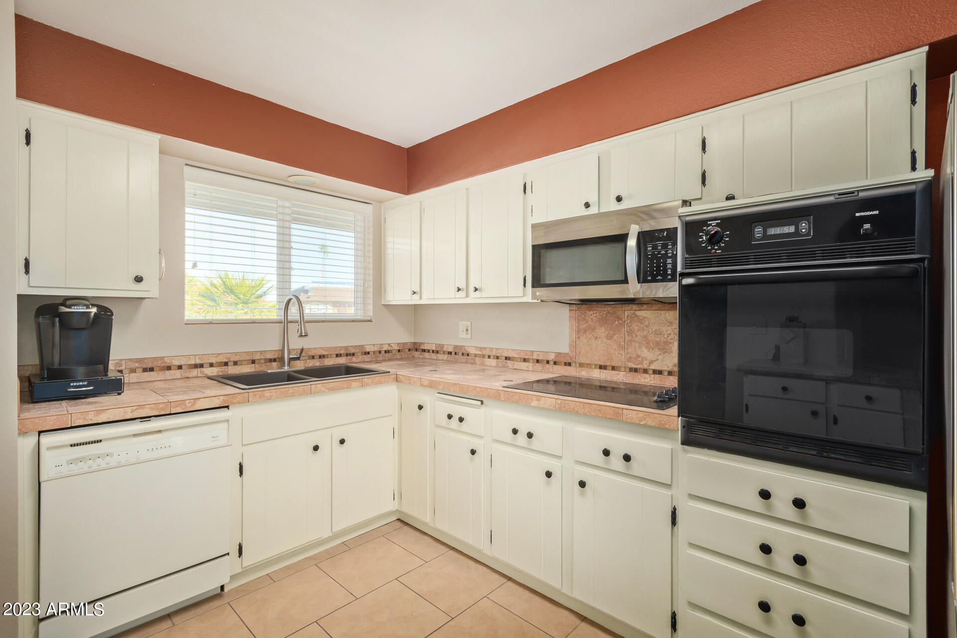 11132 W SPARTAN Court