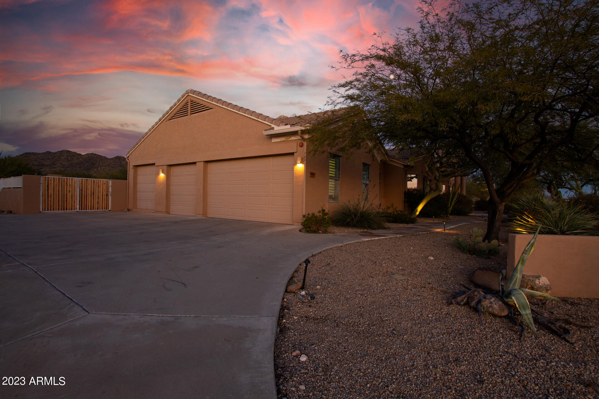 3888 E VILLA CASSANDRA Way