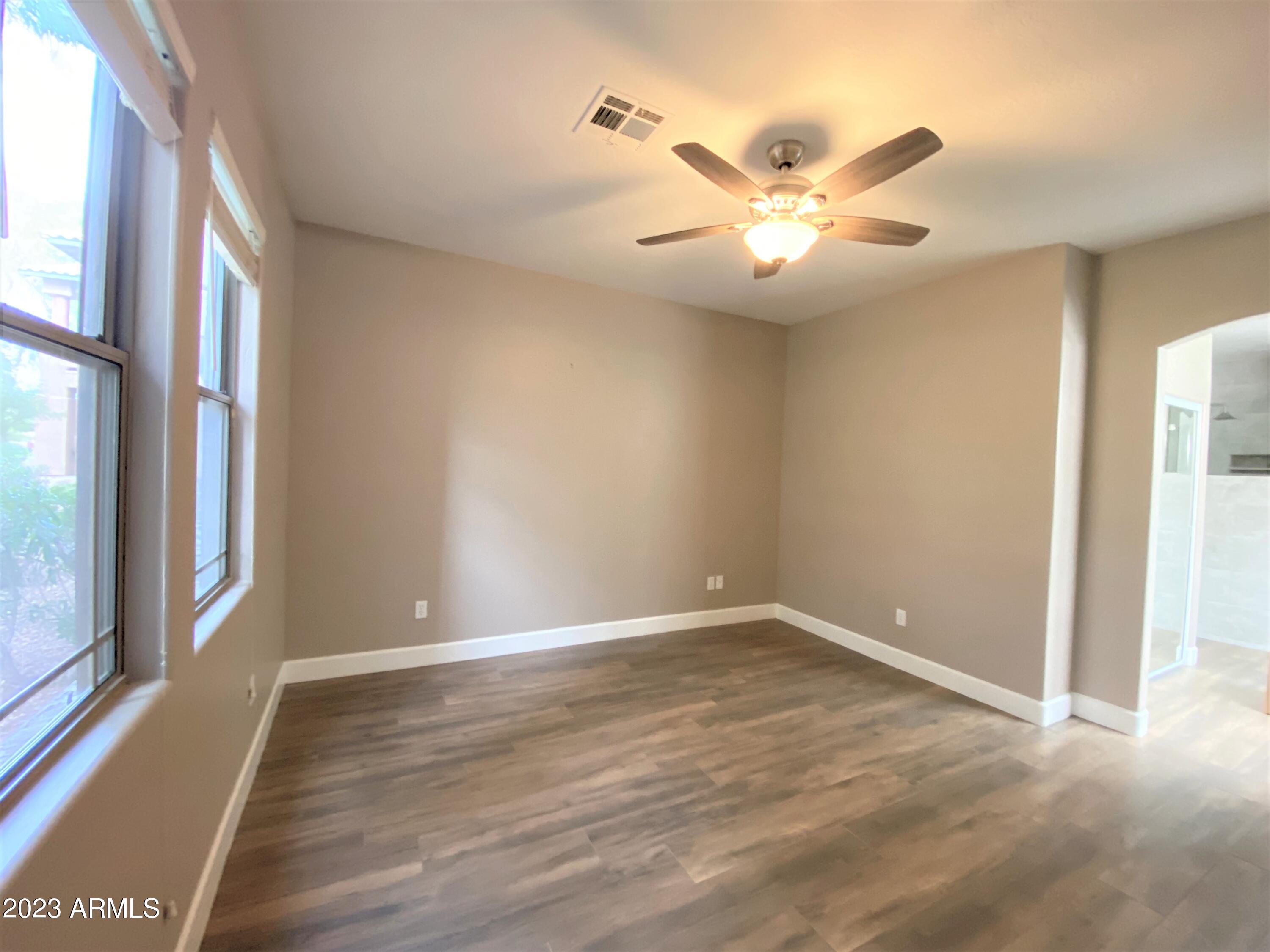 11500 E COCHISE Drive Unit: 1100