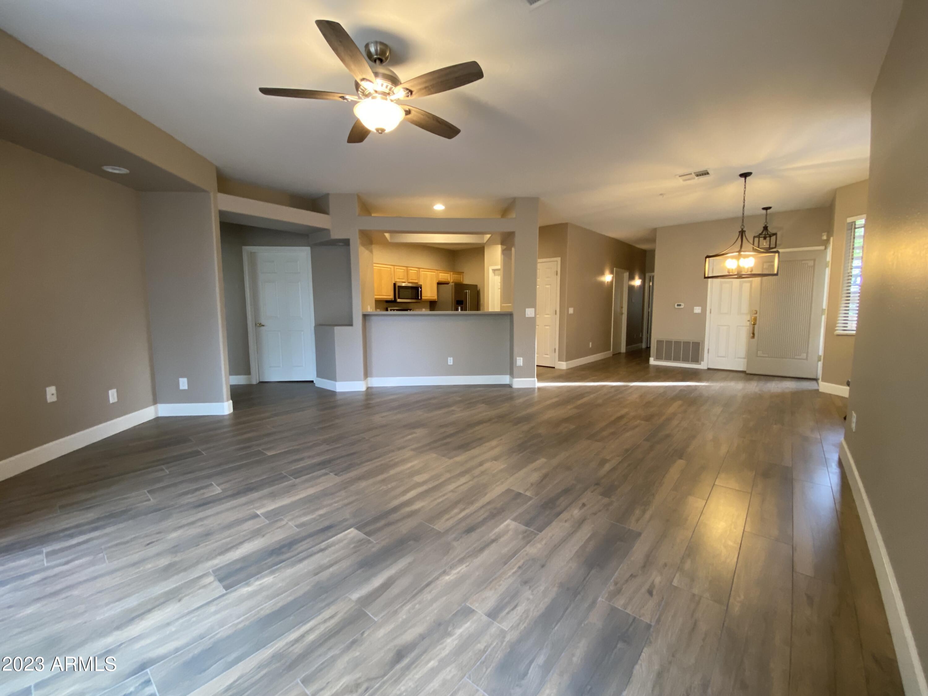 11500 E COCHISE Drive Unit: 1100