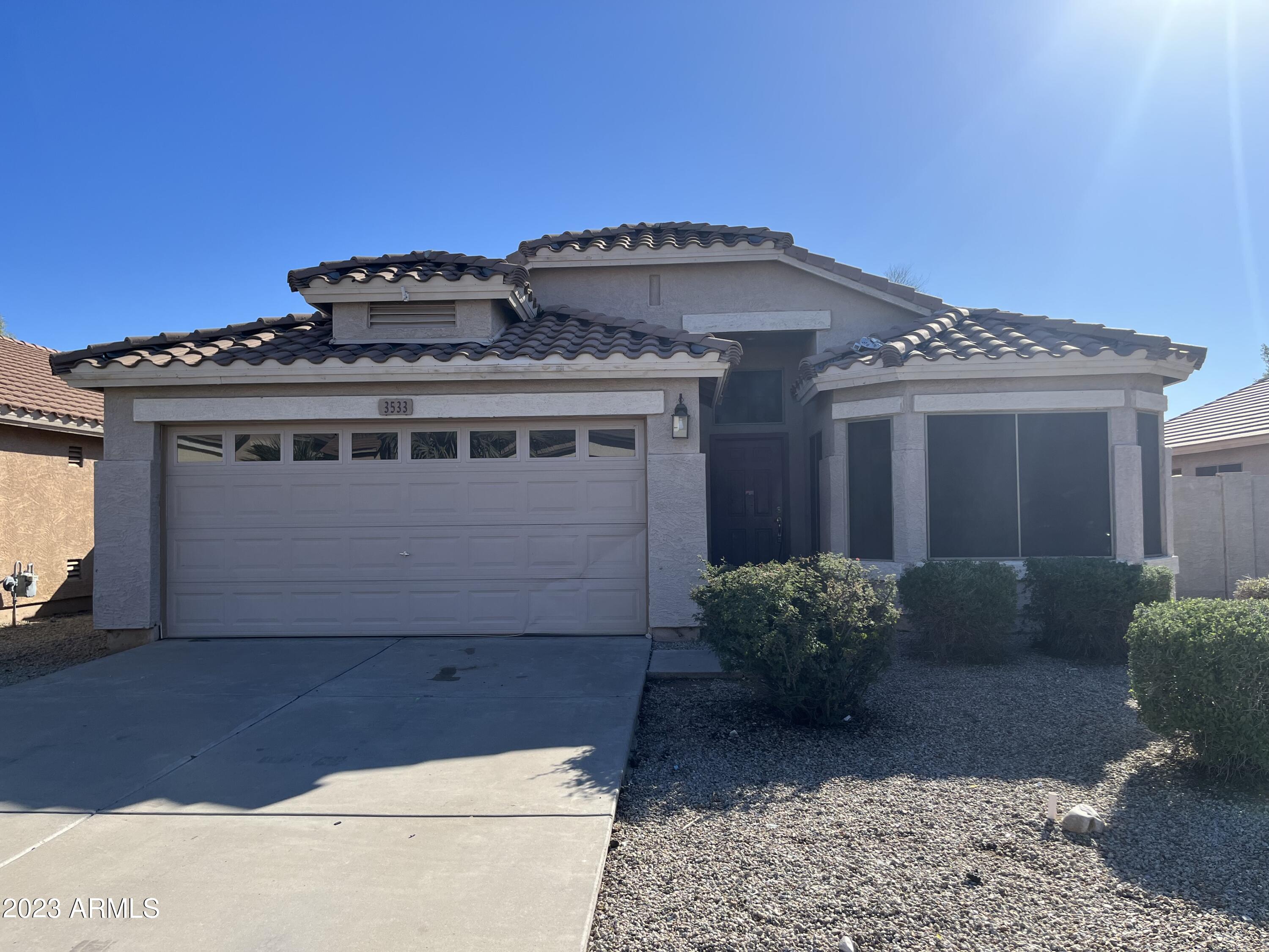 3533 E JUANITA Avenue