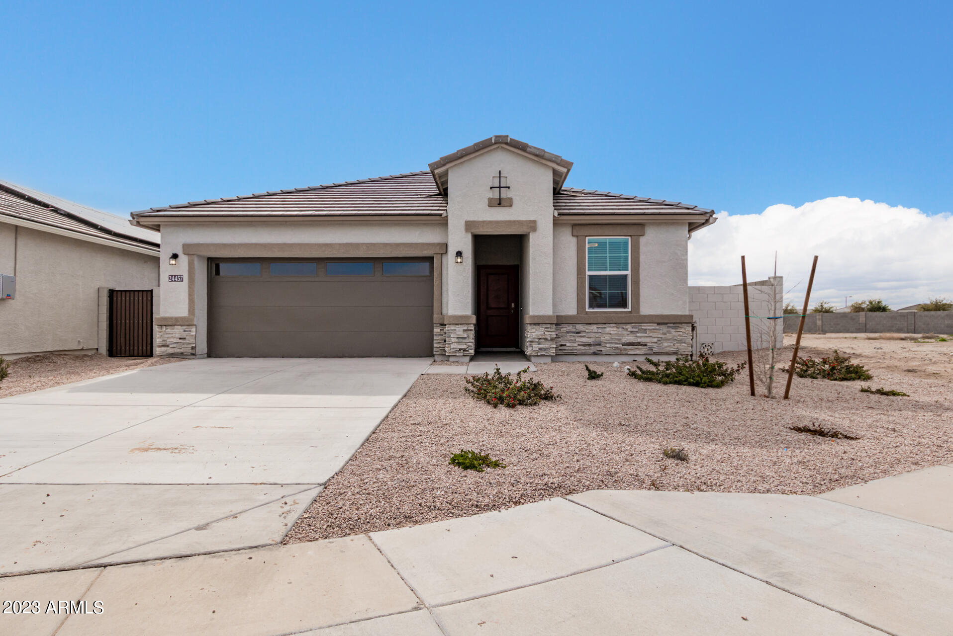 24457 W HACIENDA Avenue