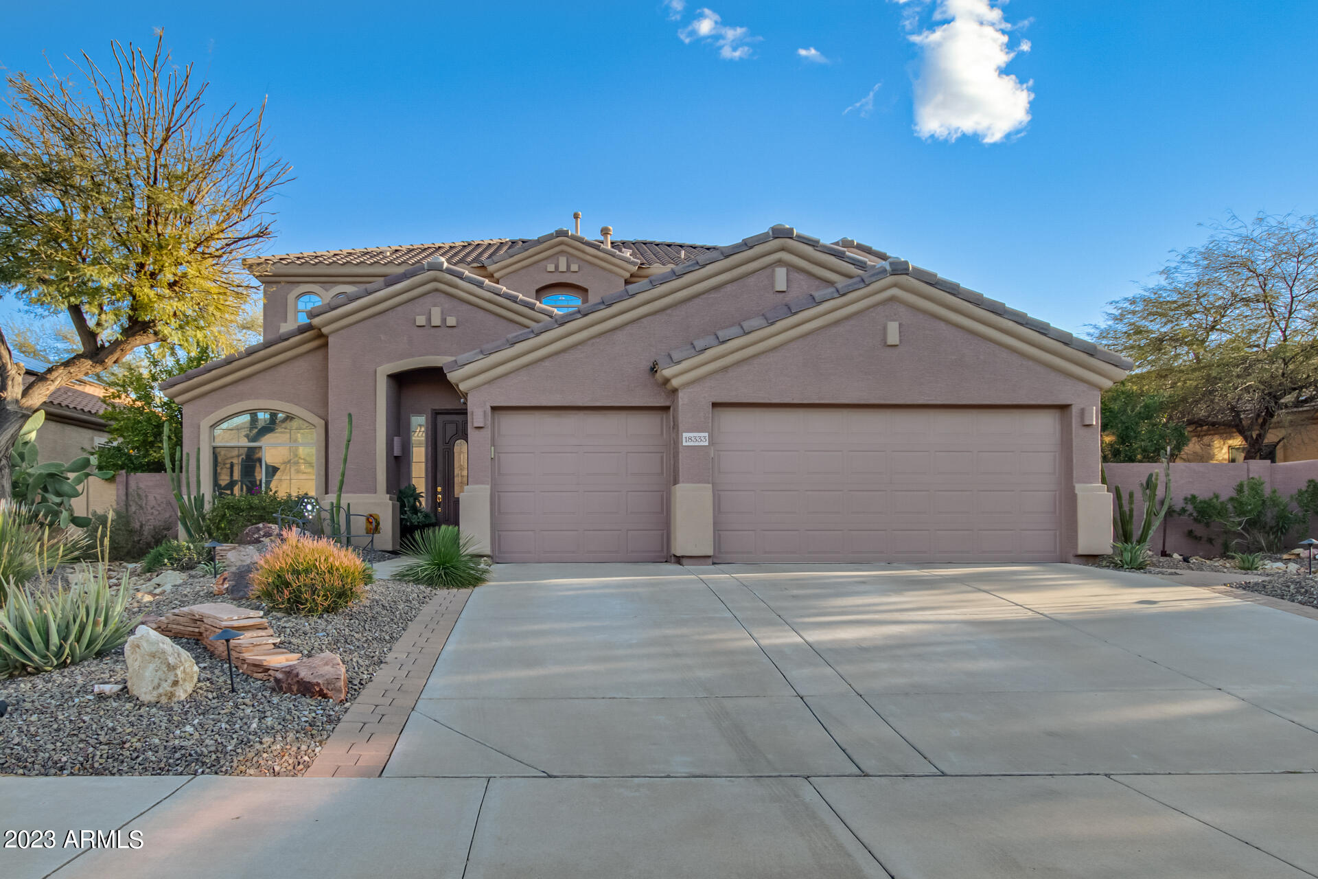 18333 W ESTES Way