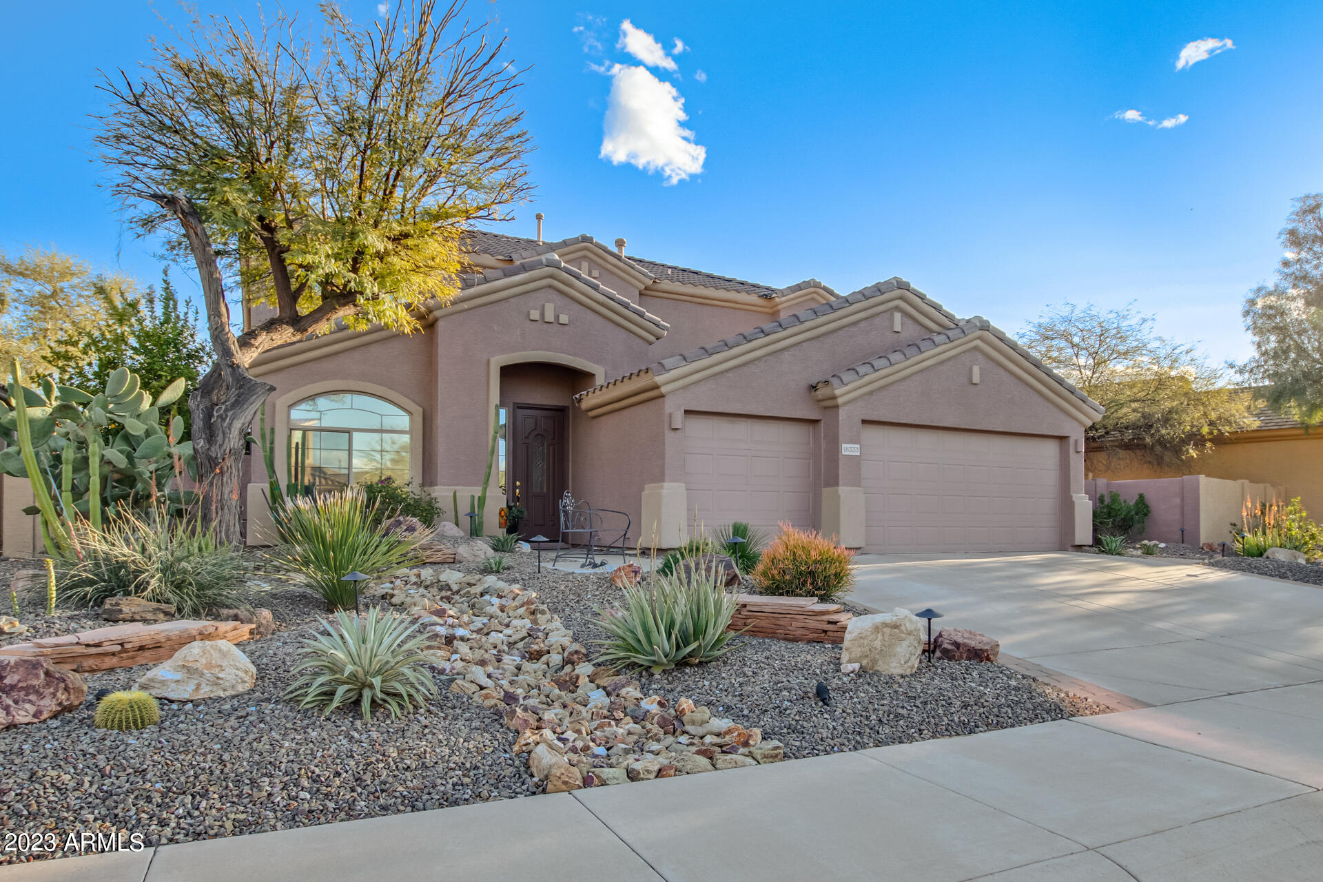 18333 W ESTES Way
