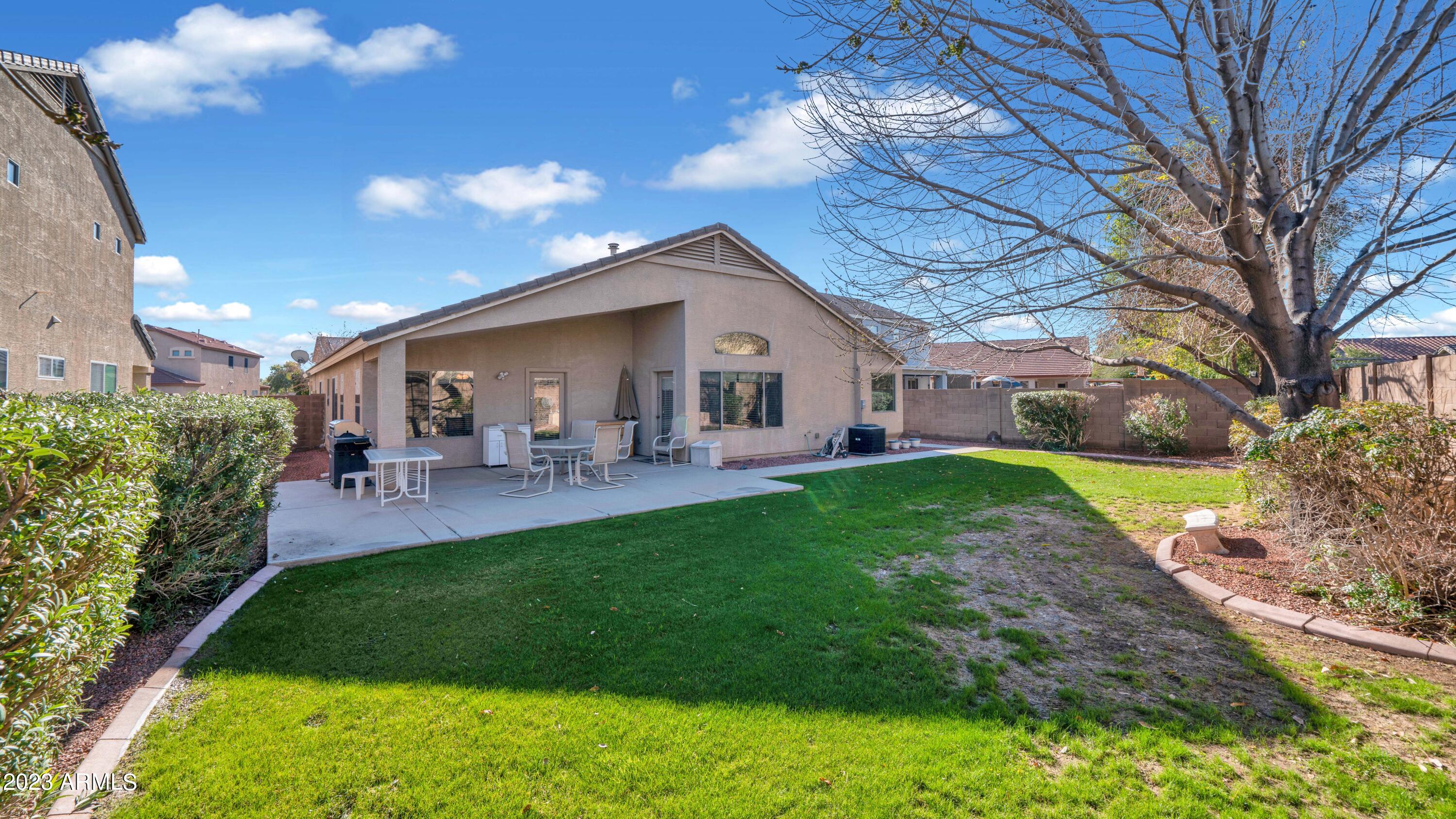 5446 N RATTLER Way