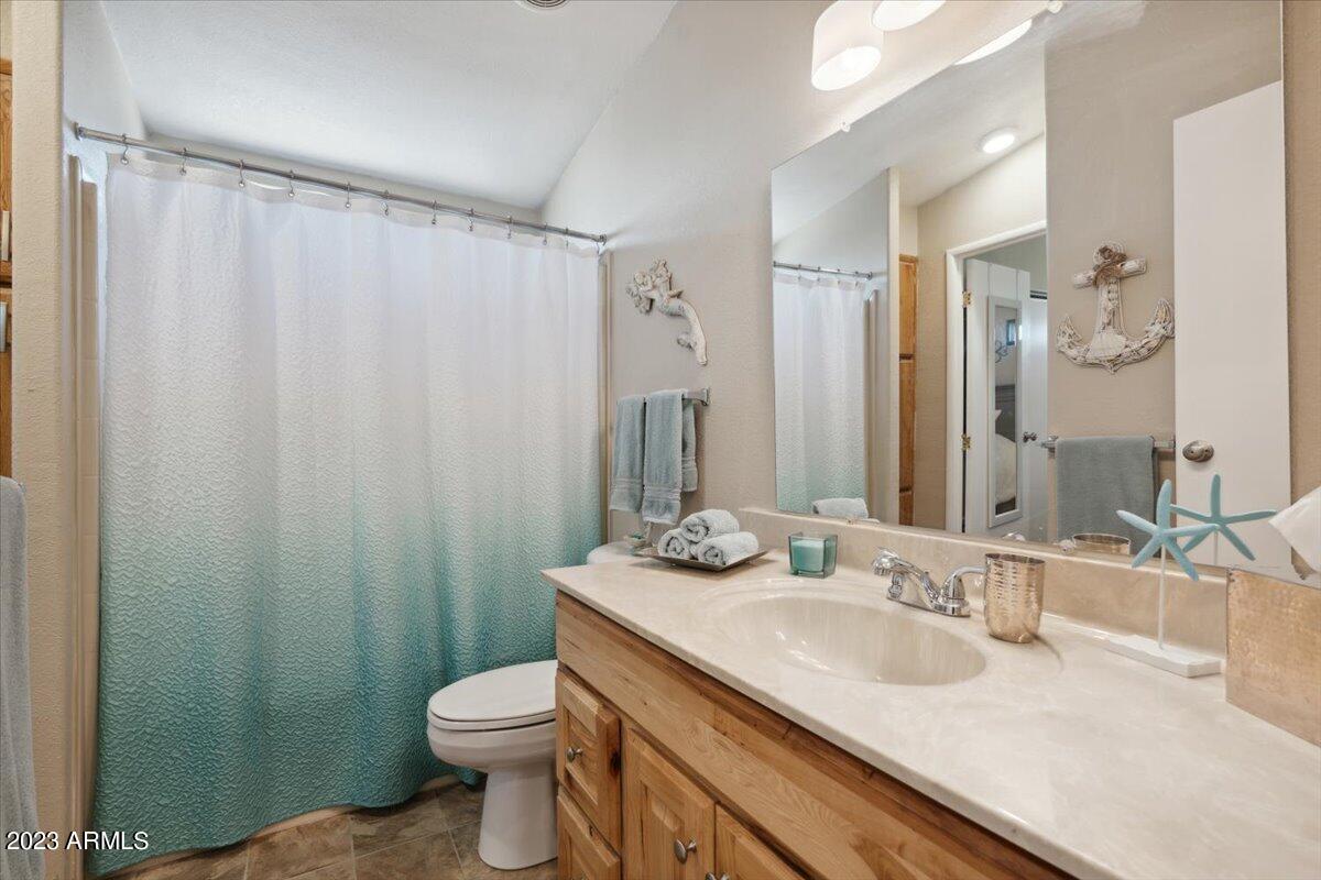 5735 E MCDOWELL Road Unit: 230