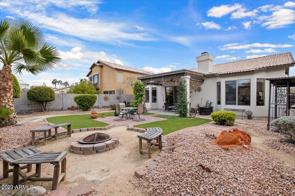410 W HELENA Drive