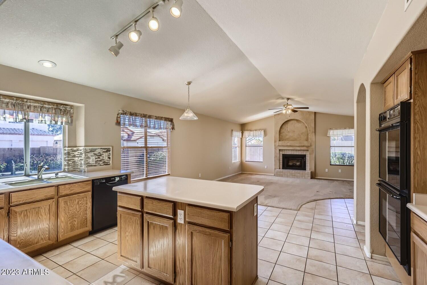 10012 N 57TH Drive