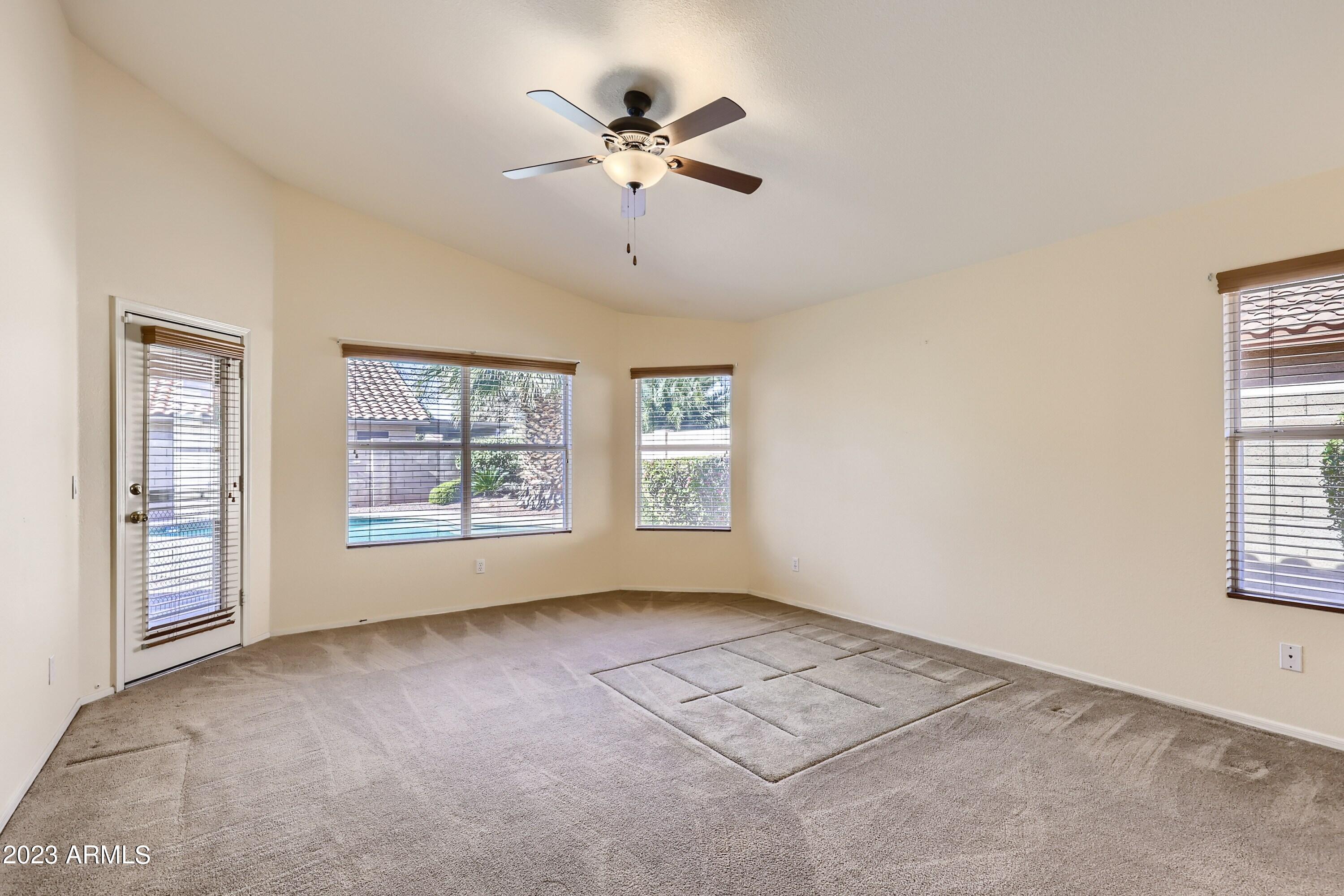 10012 N 57TH Drive