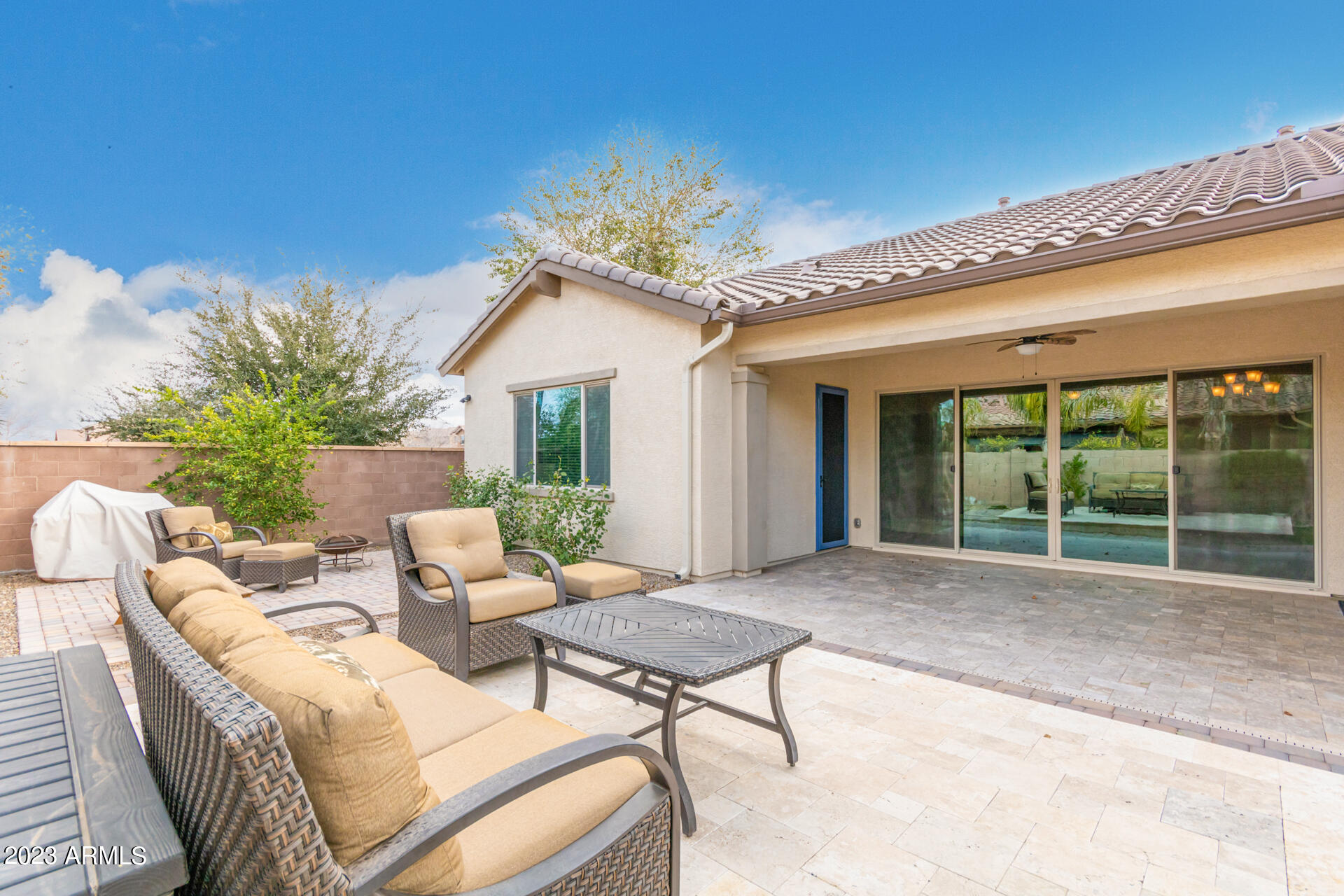 2514 E Tiffany Way
