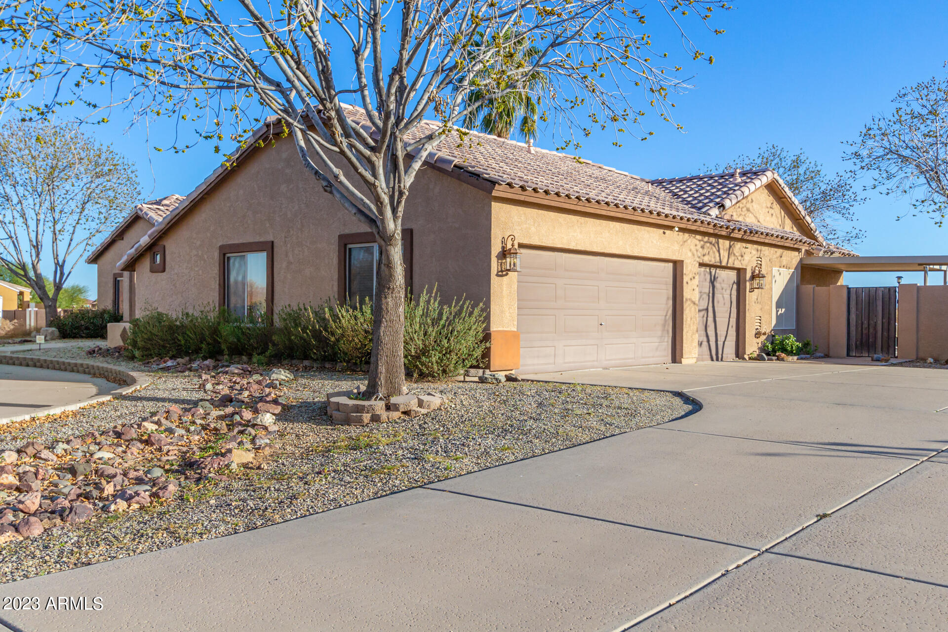 21685 E NIGHTINGALE Drive