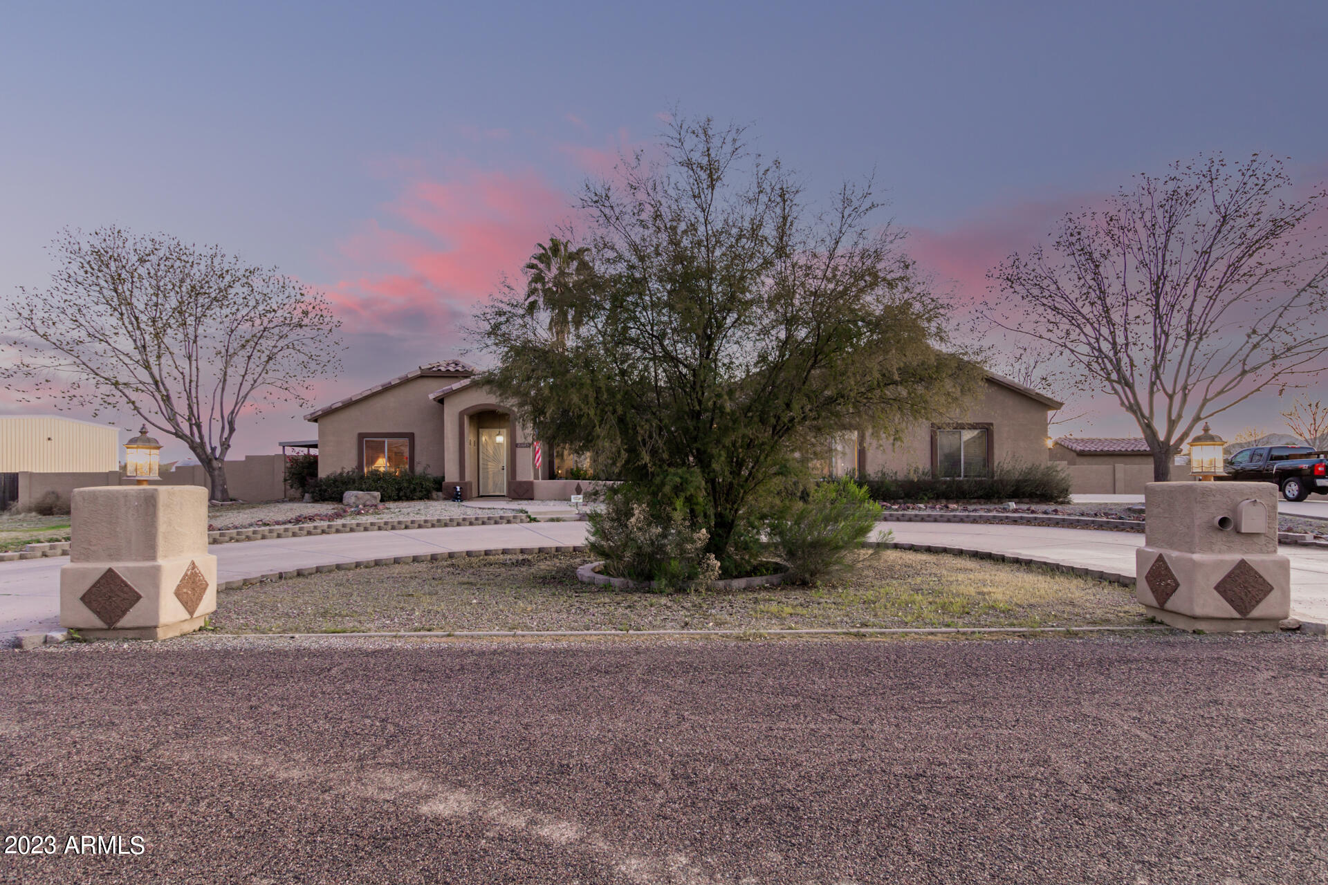 21685 E NIGHTINGALE Drive
