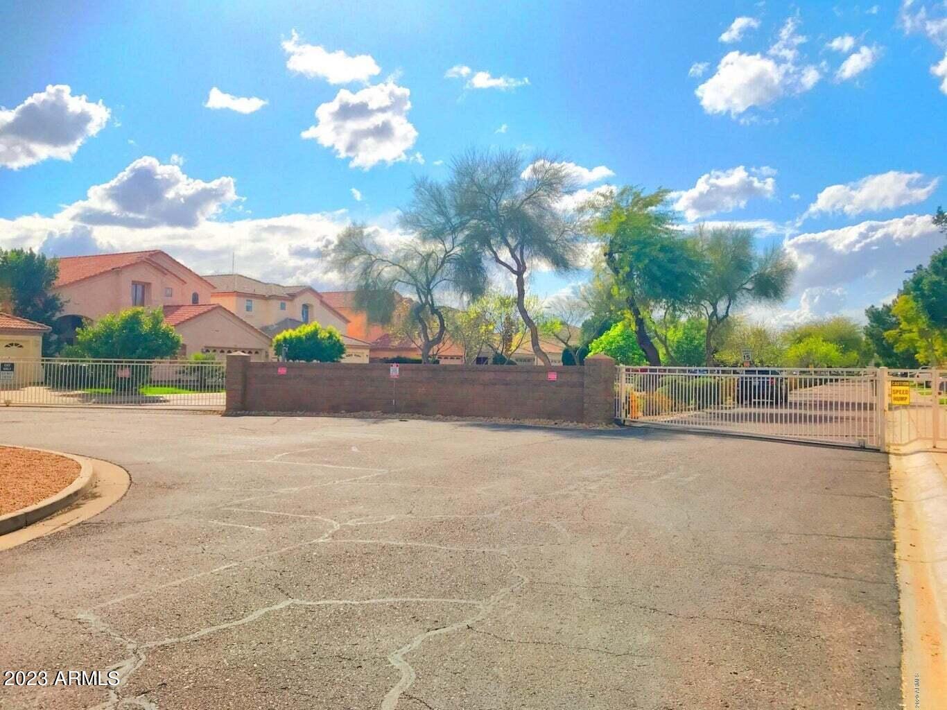 2727 W LAMAR Road