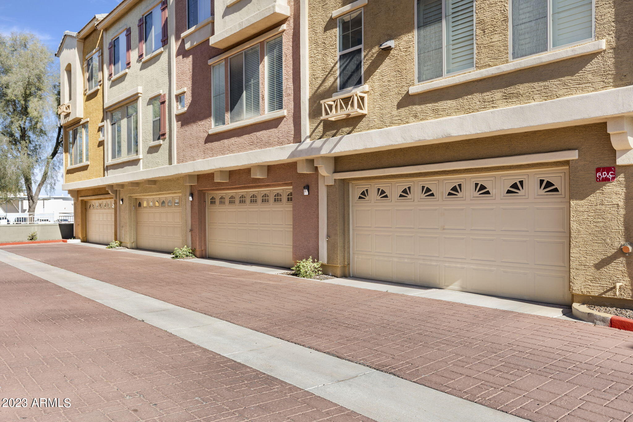 900 S 94TH Street Unit: 1061