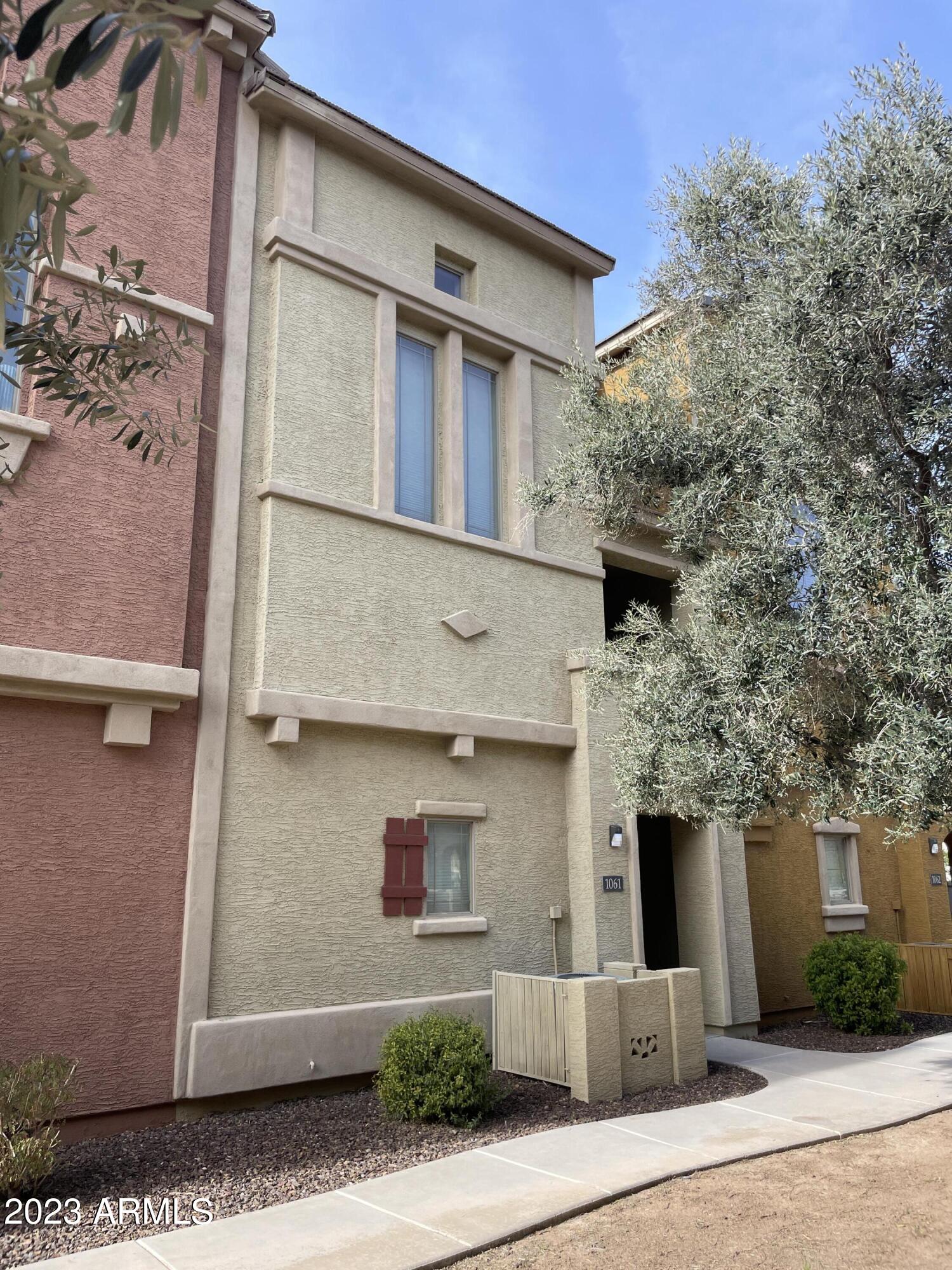 900 S 94TH Street Unit: 1061
