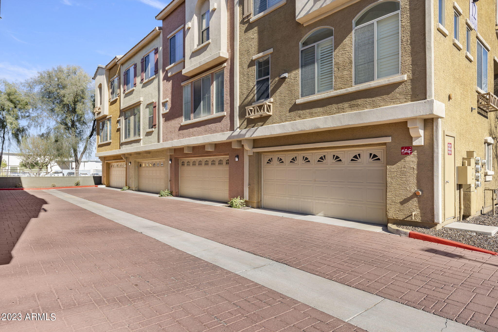900 S 94TH Street Unit: 1061