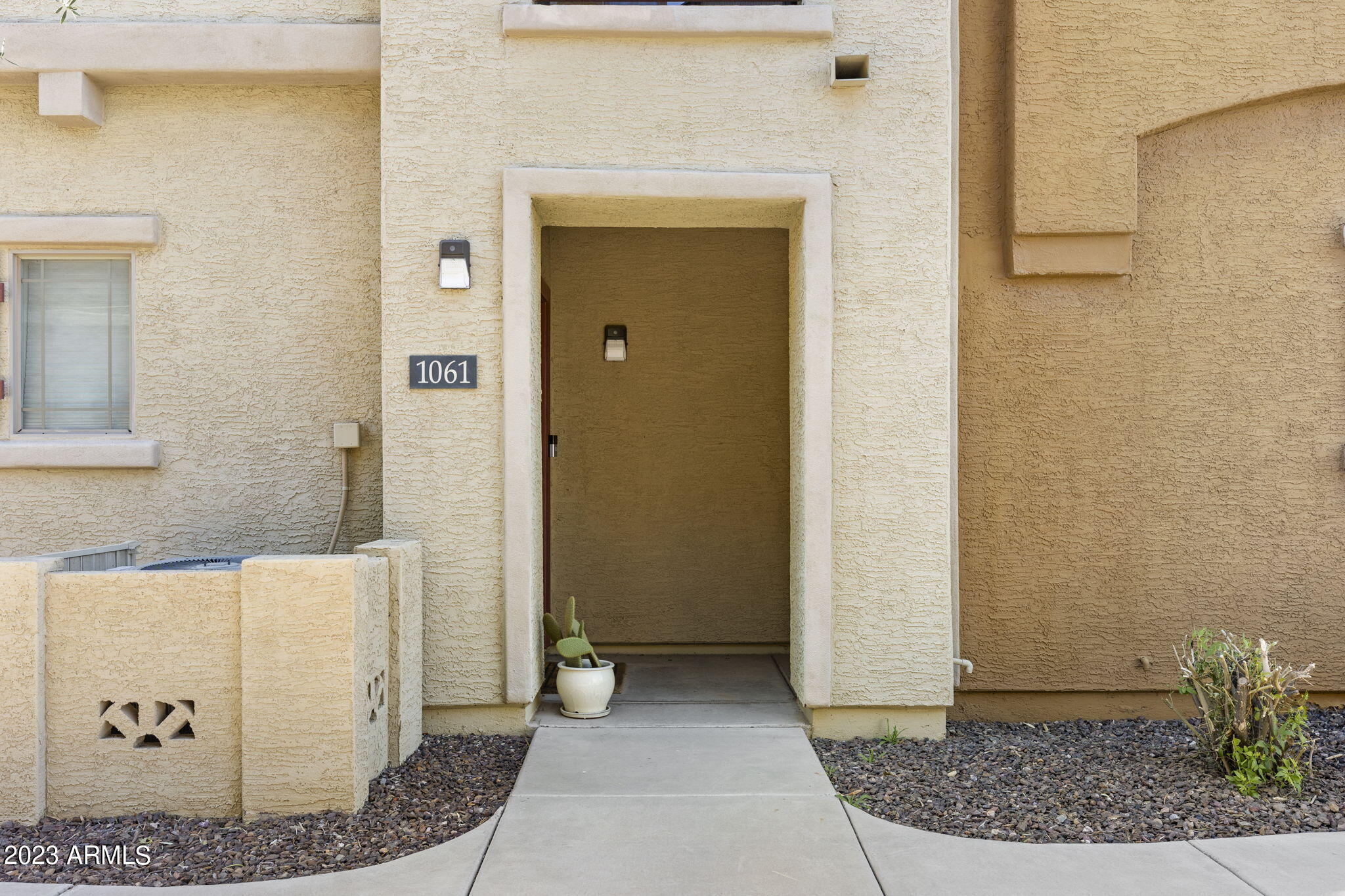 900 S 94TH Street Unit: 1061