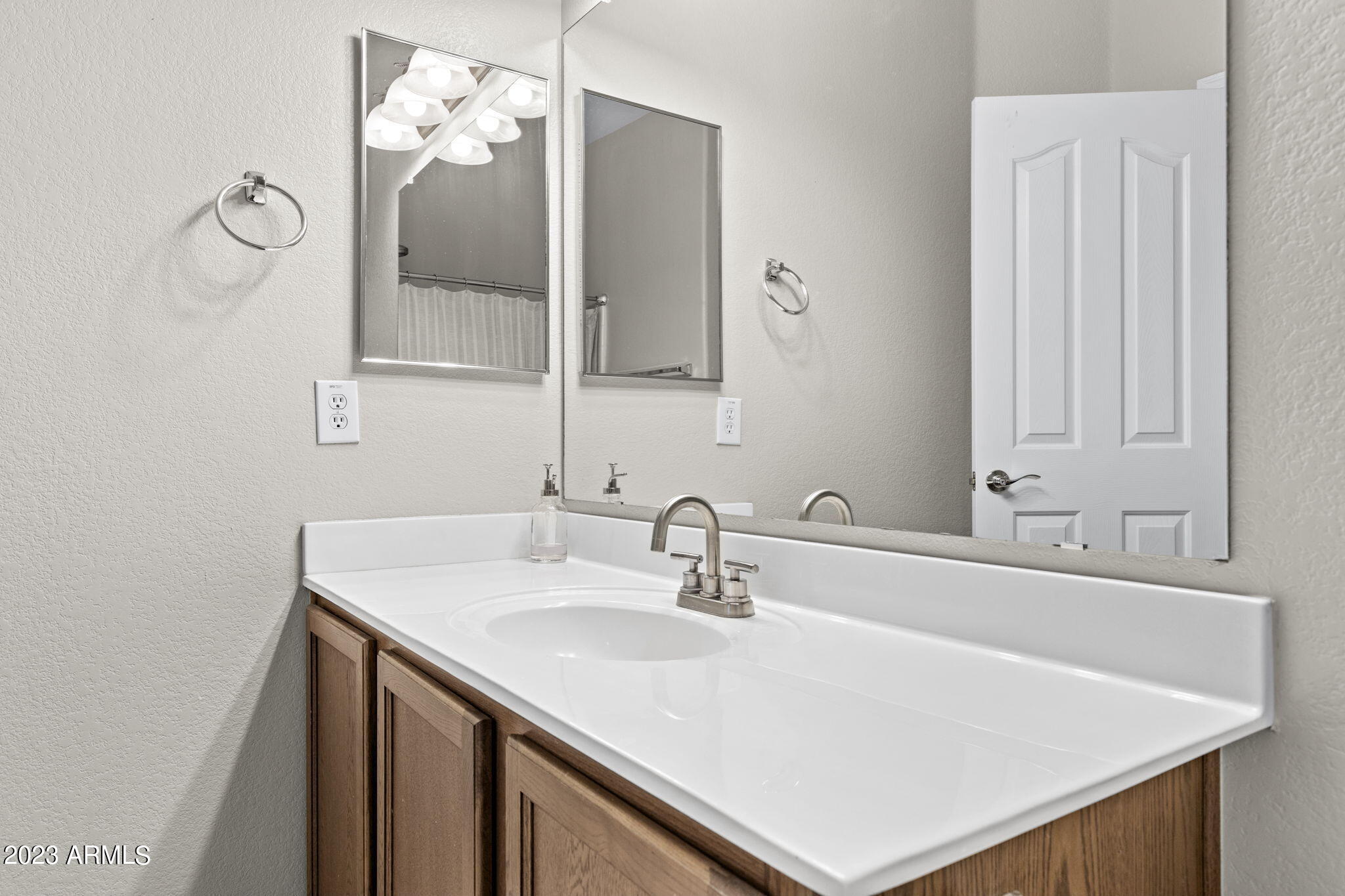 900 S 94TH Street Unit: 1061