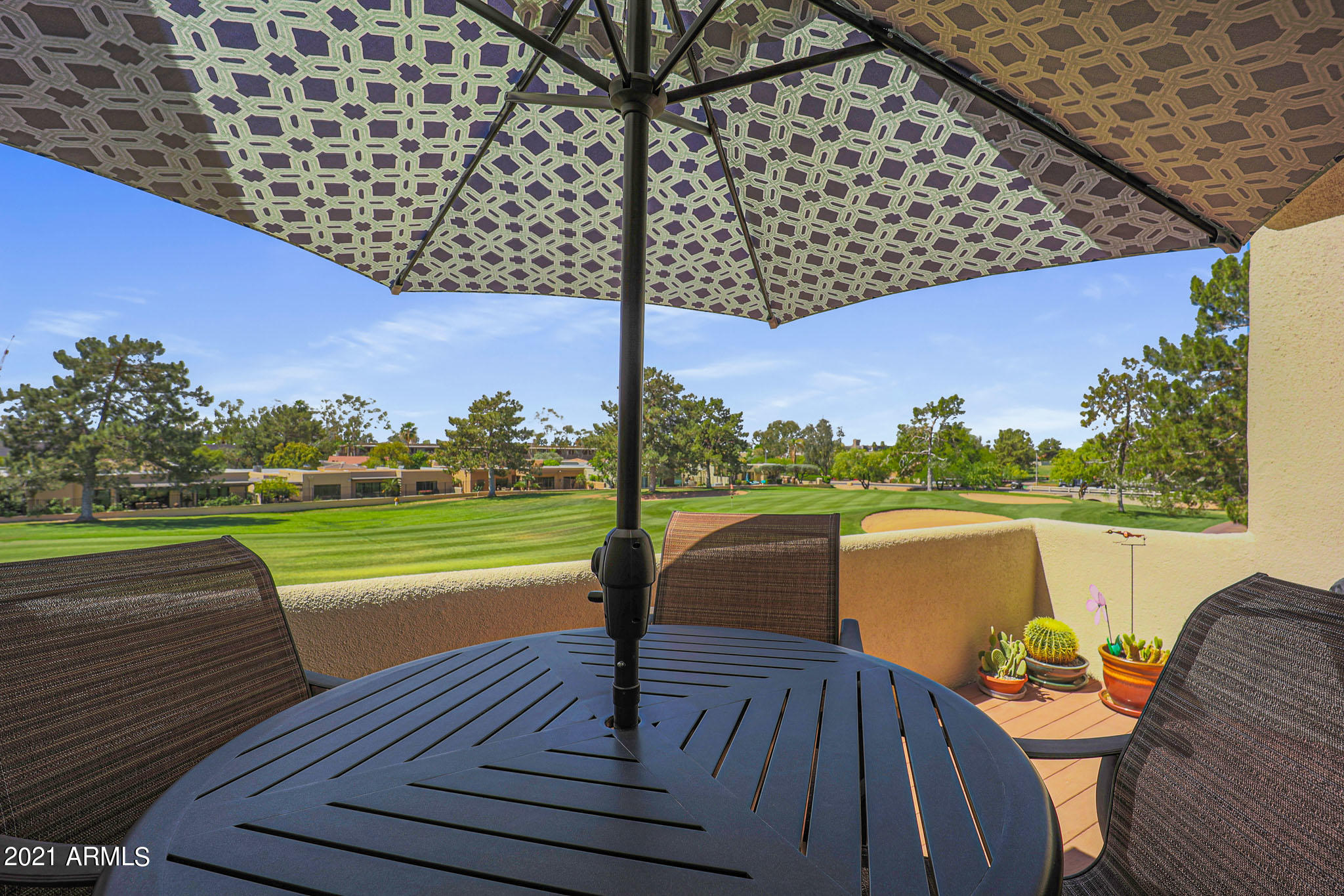 3035 E ROSE Lane