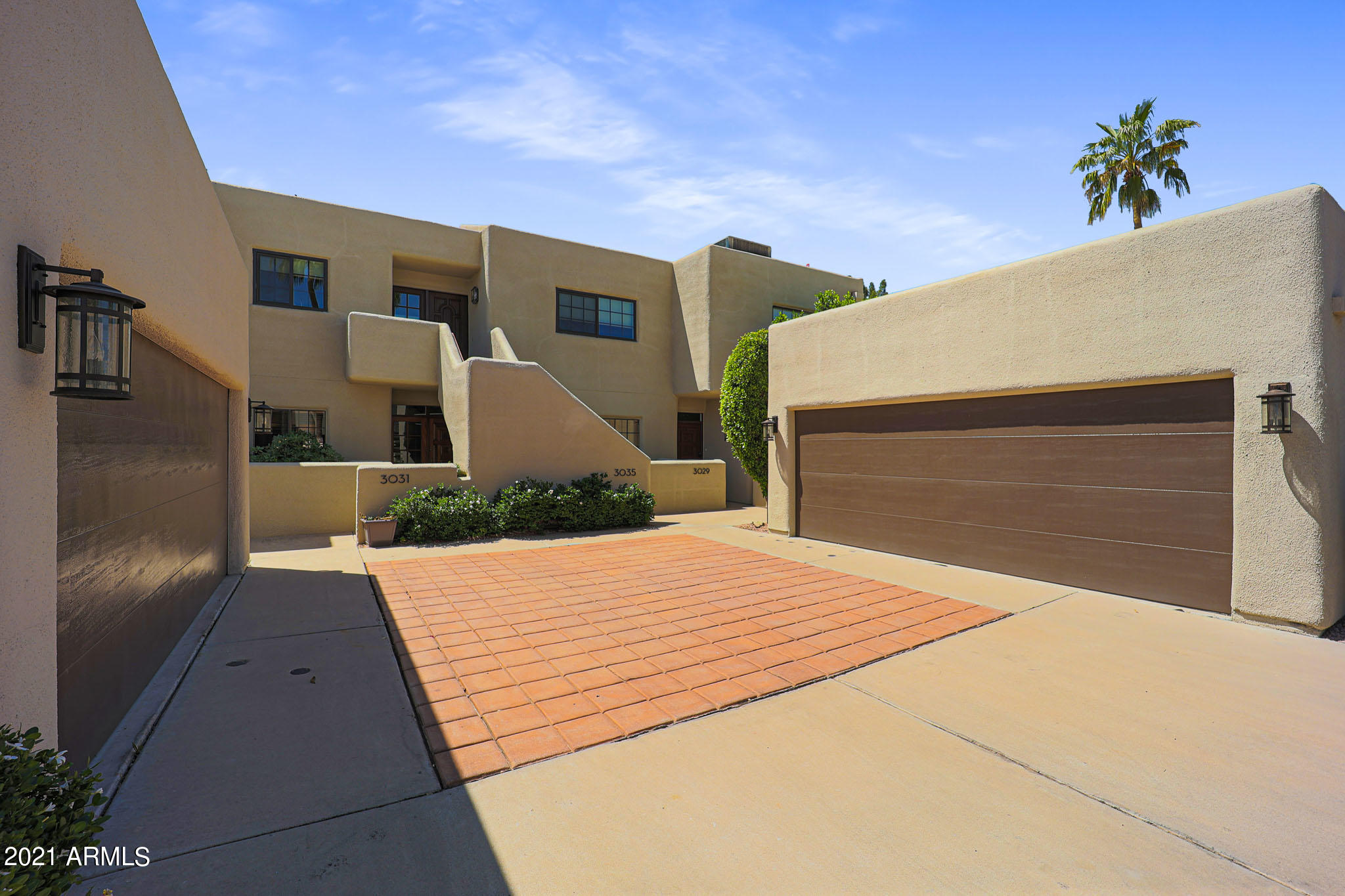3035 E ROSE Lane