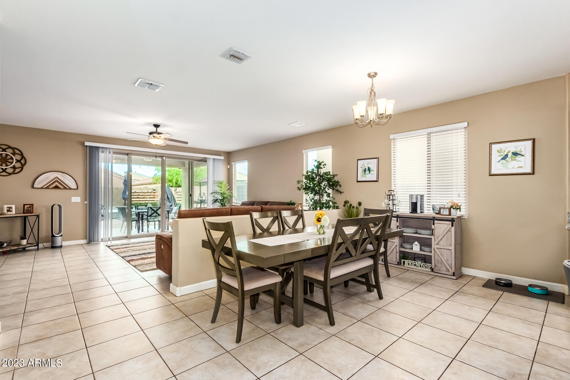 9326 W MEDLOCK Drive