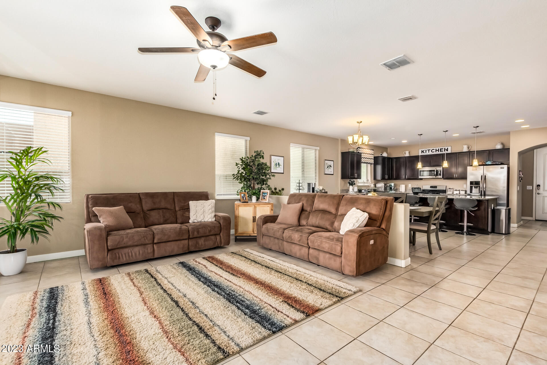 9326 W MEDLOCK Drive