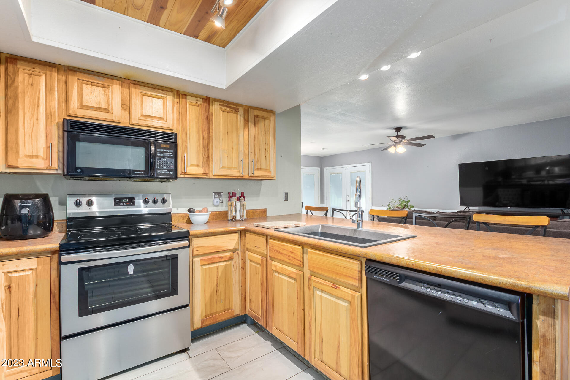 4441 W WINDROSE Drive