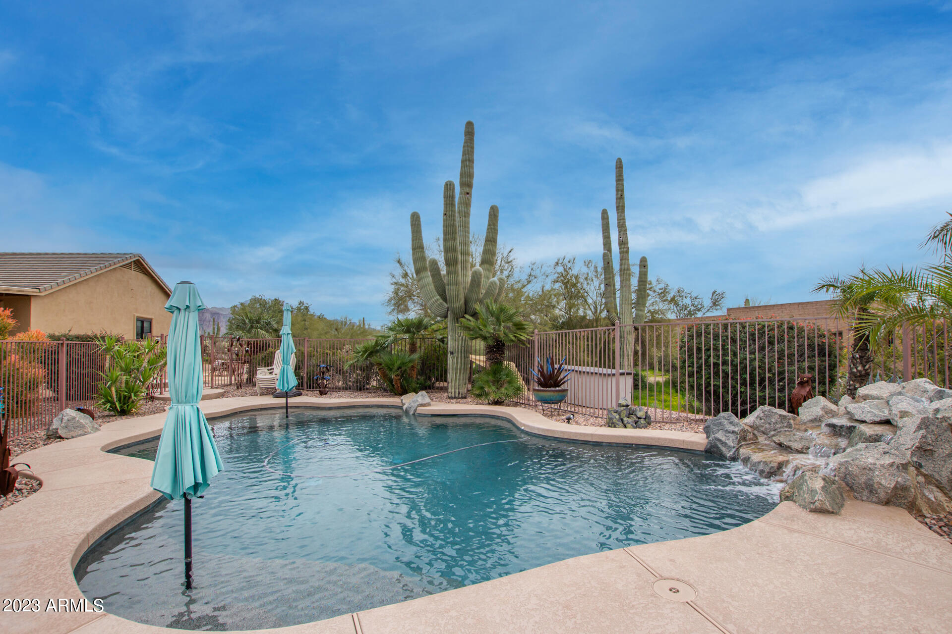 4532 N CACTUS Road