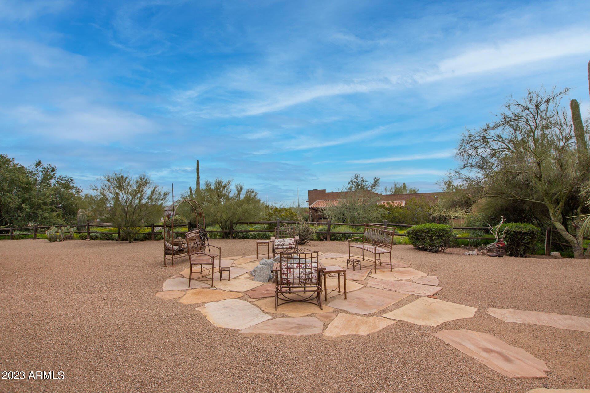 4532 N CACTUS Road