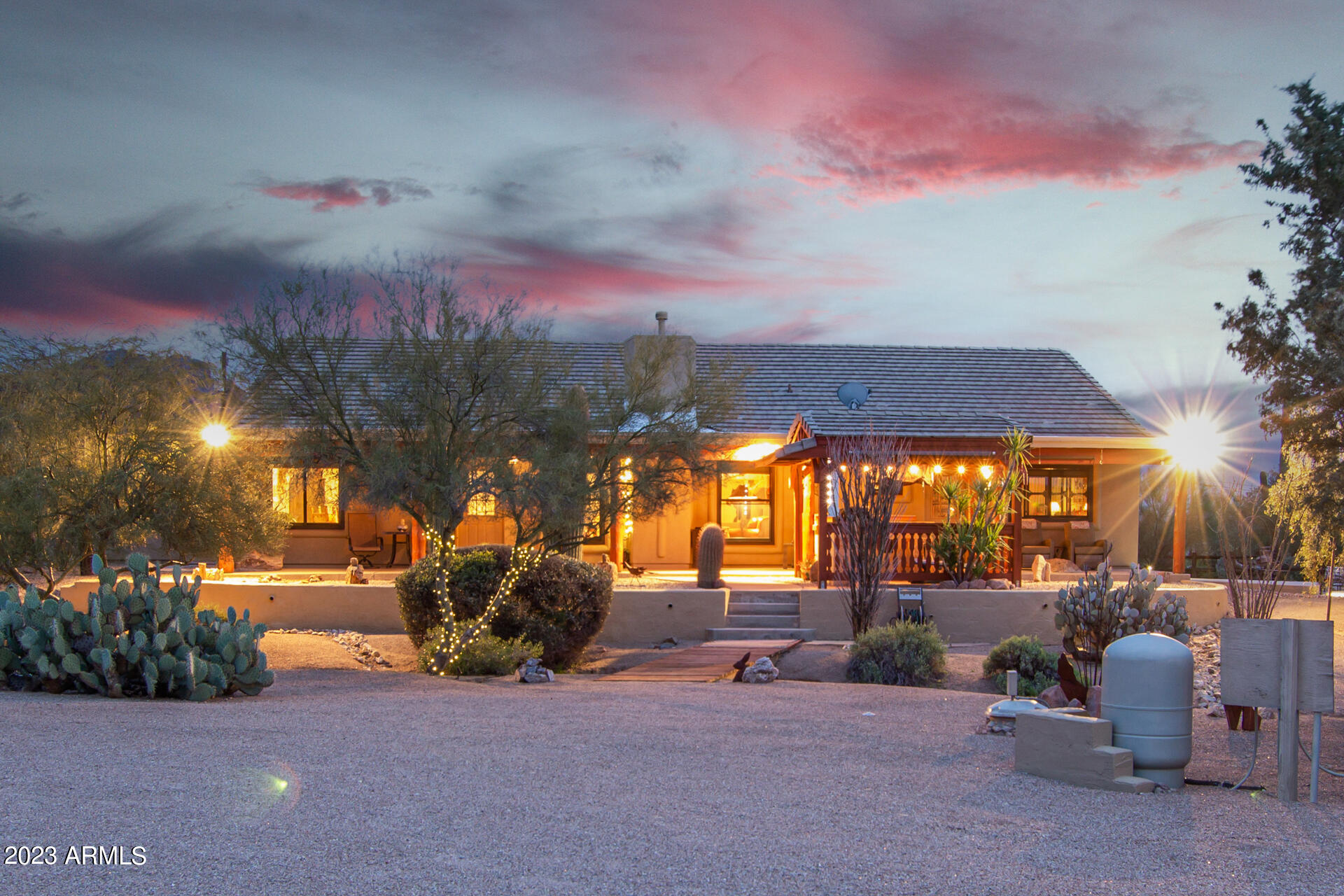 4532 N CACTUS Road