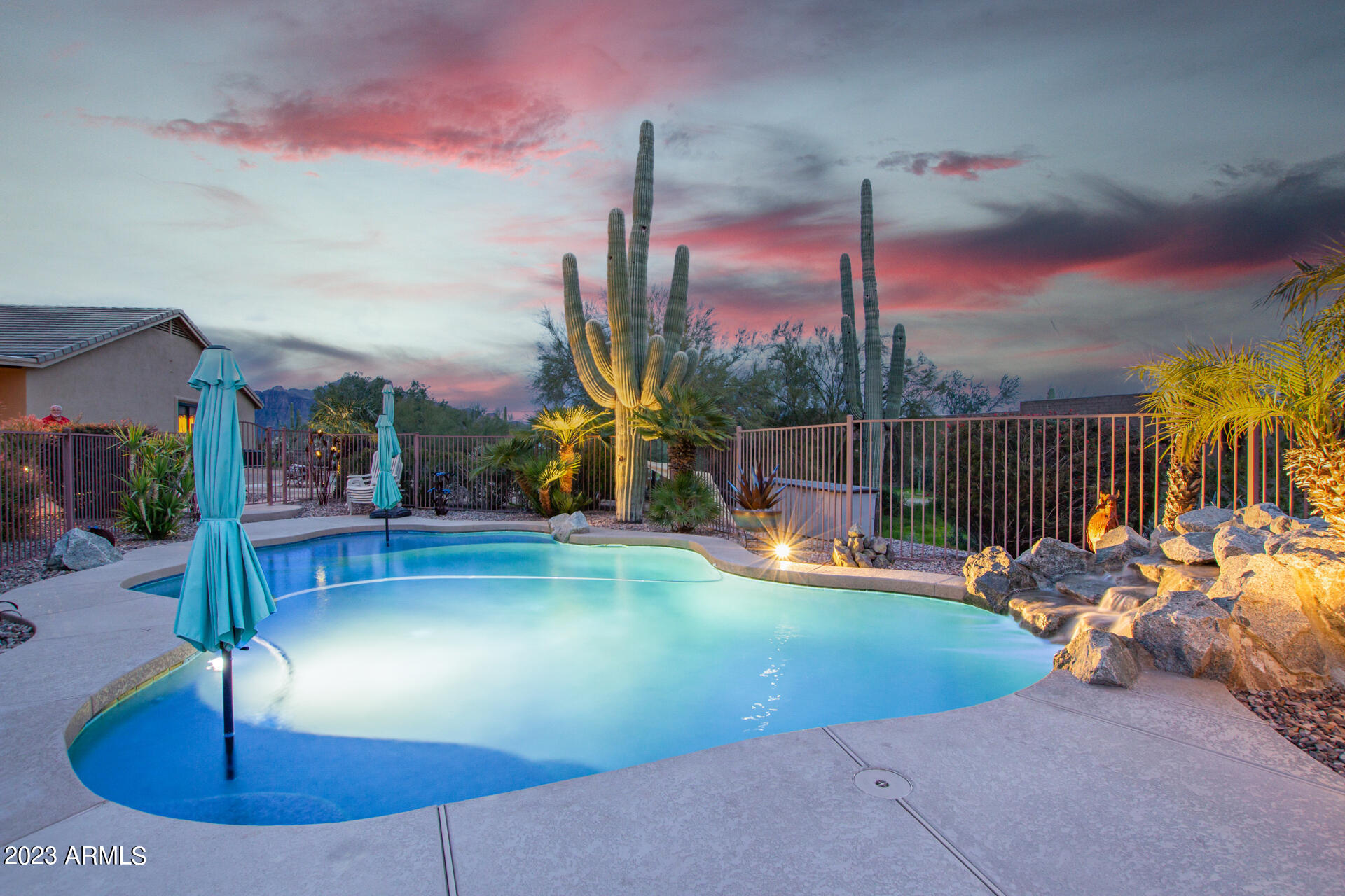 4532 N CACTUS Road