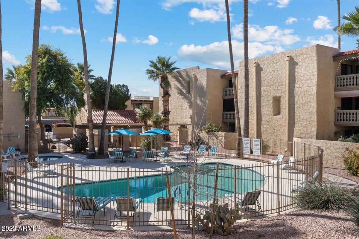 4950 N MILLER Road Unit: 243