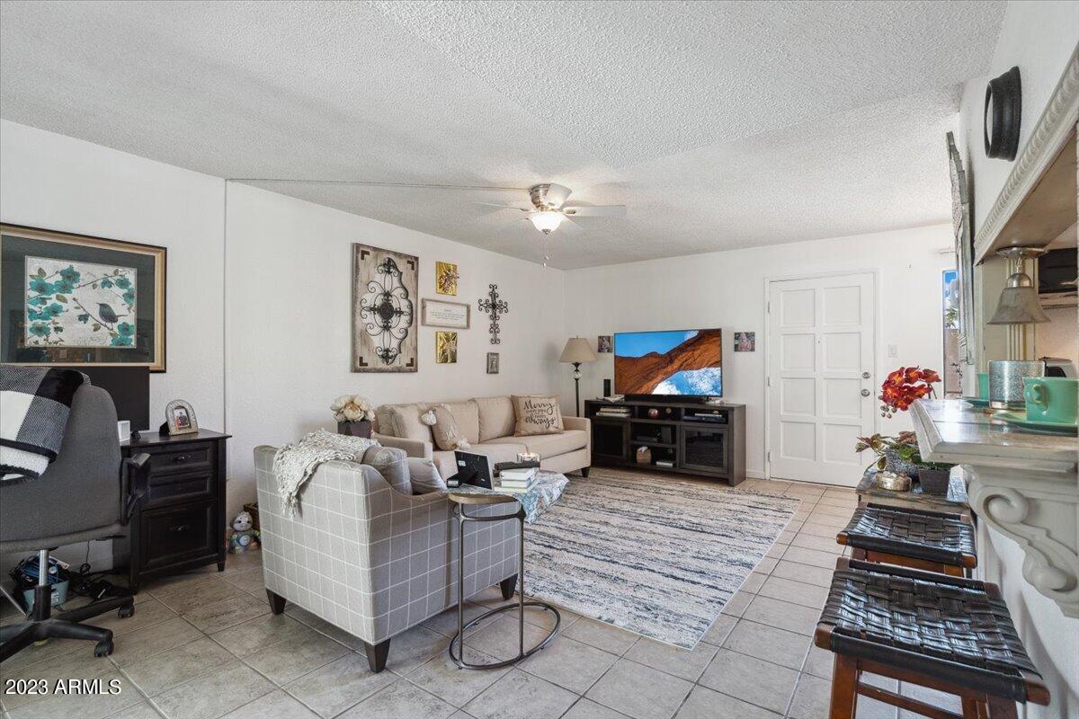 4950 N MILLER Road Unit: 243