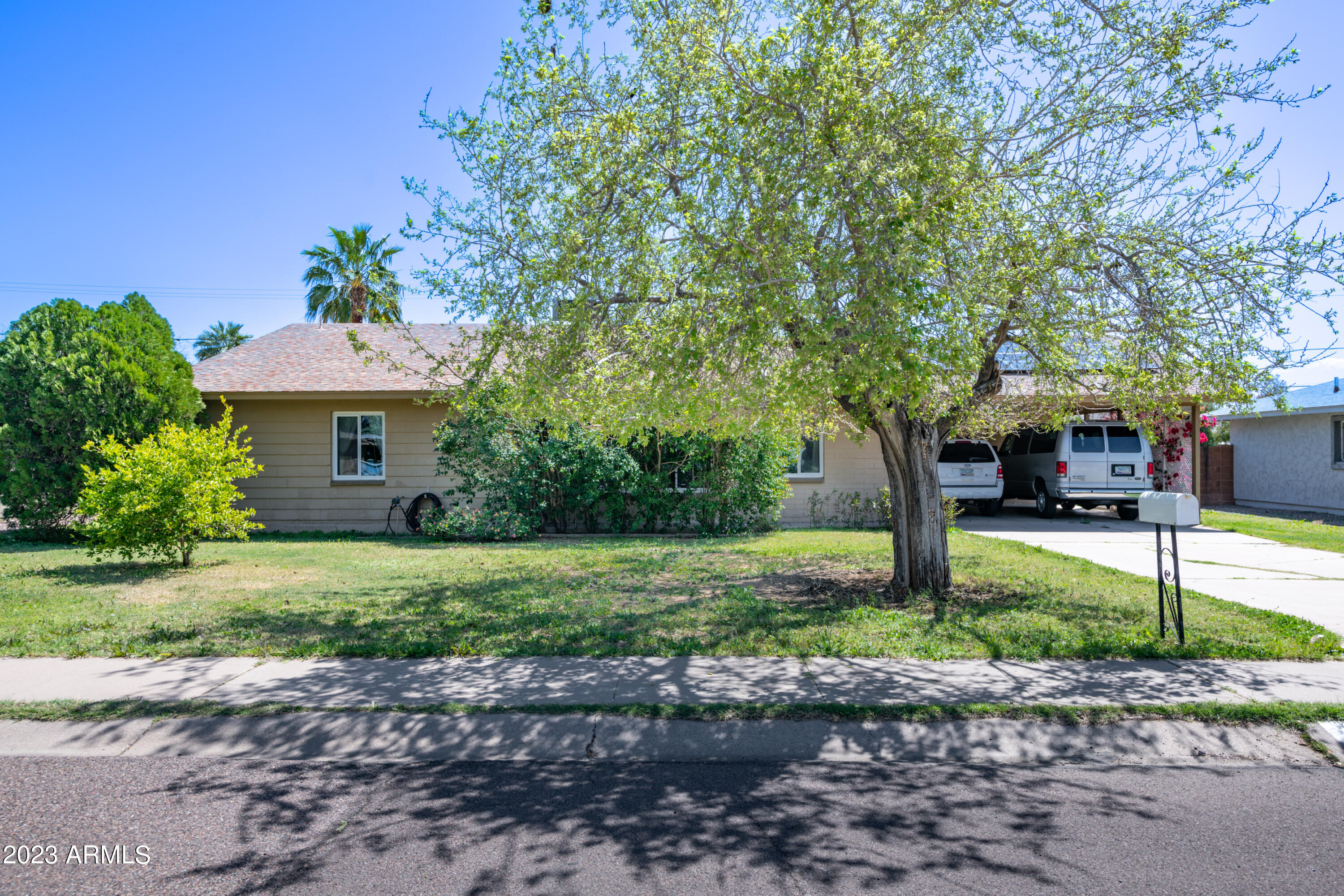 2313 W VILLAGE Drive