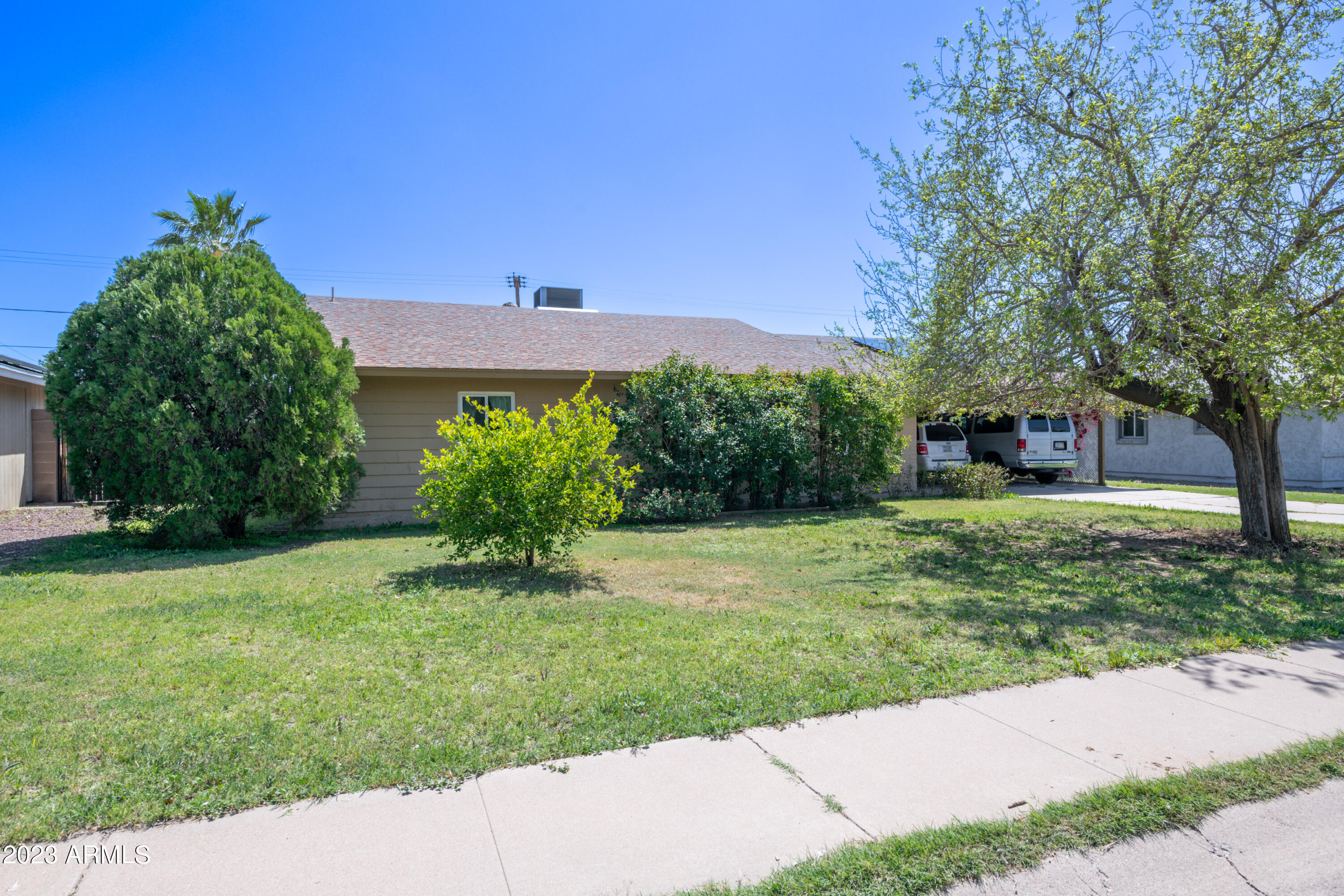 2313 W VILLAGE Drive