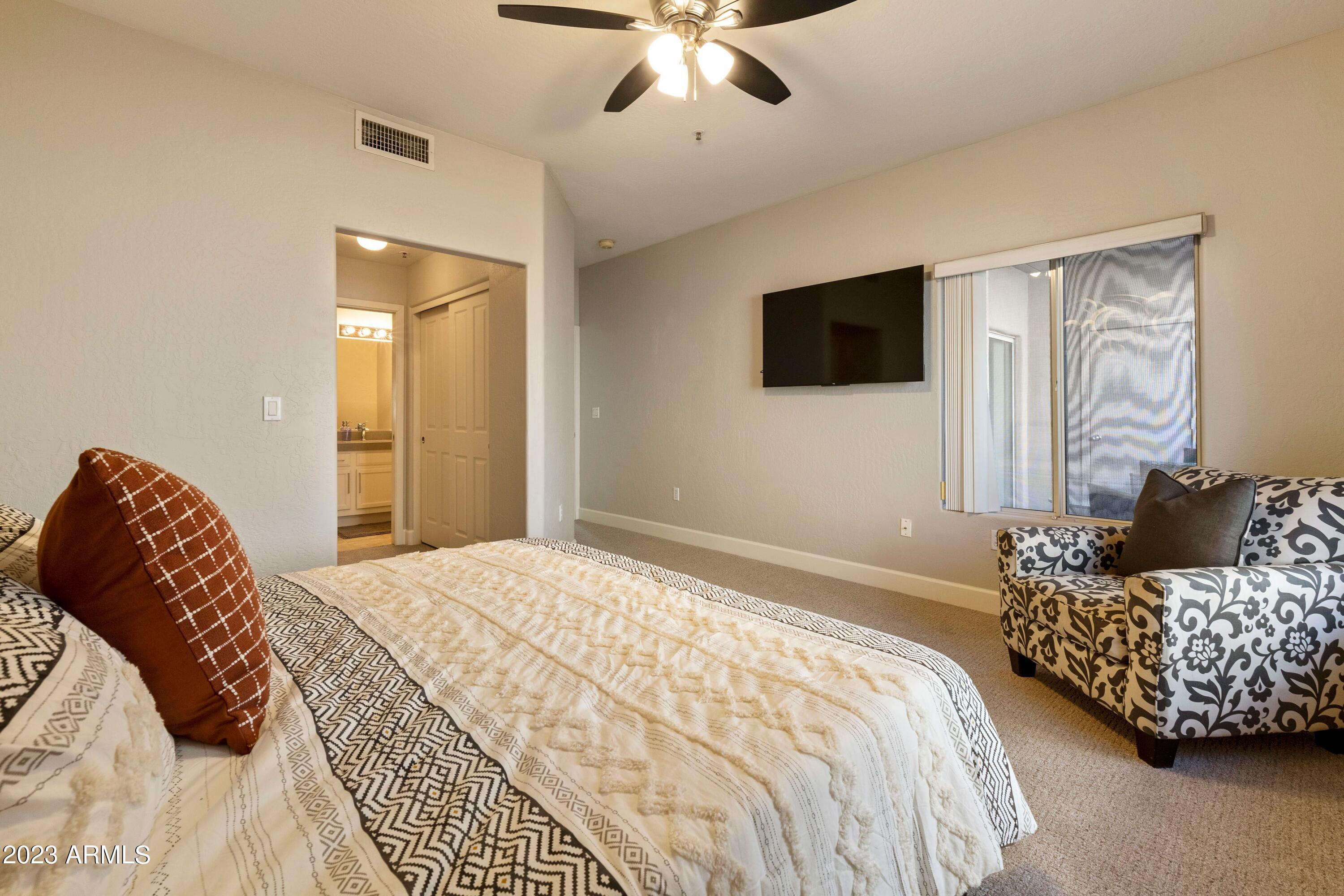 11260 N 92ND Street Unit: 1049