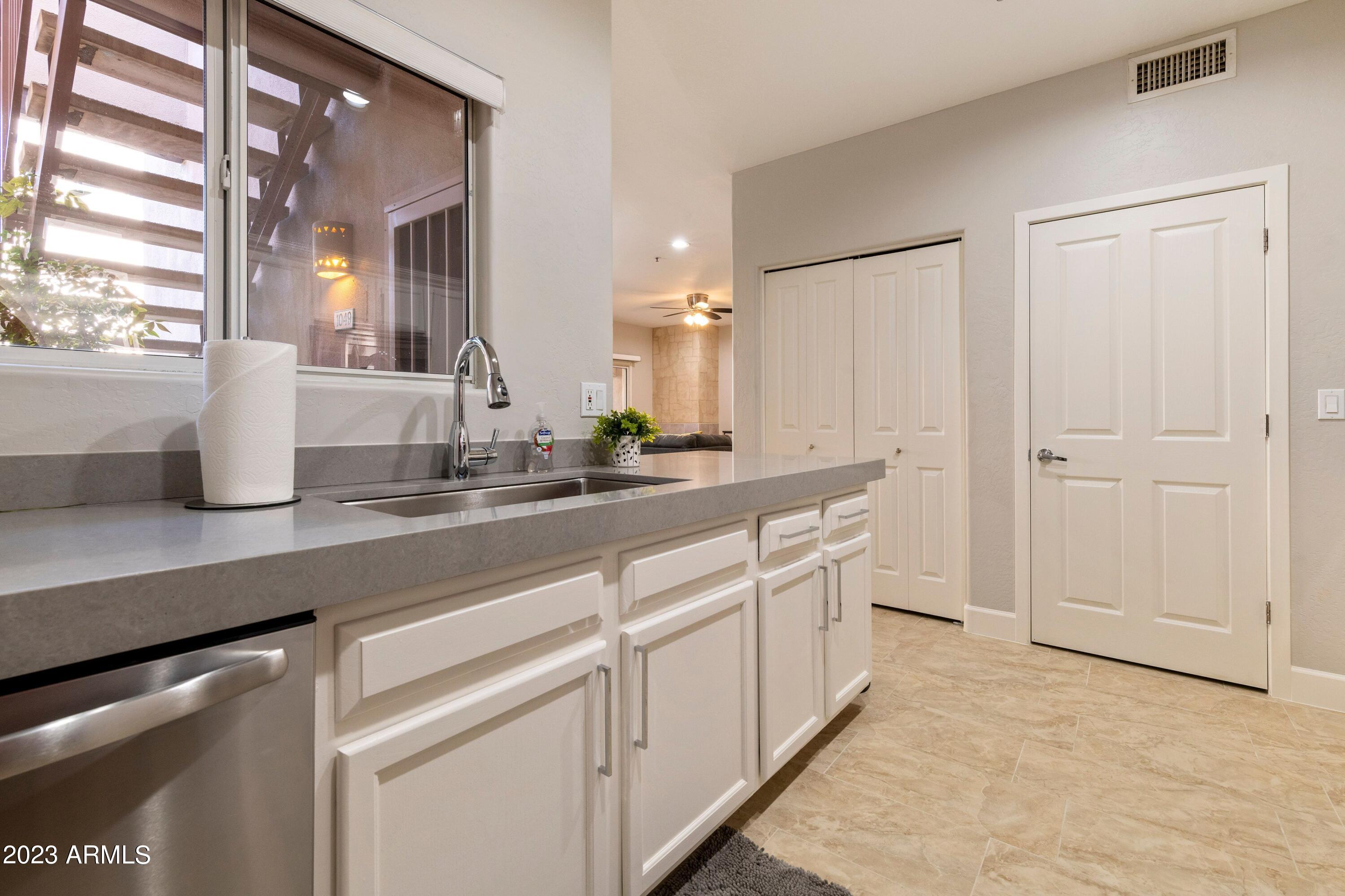 11260 N 92ND Street Unit: 1049