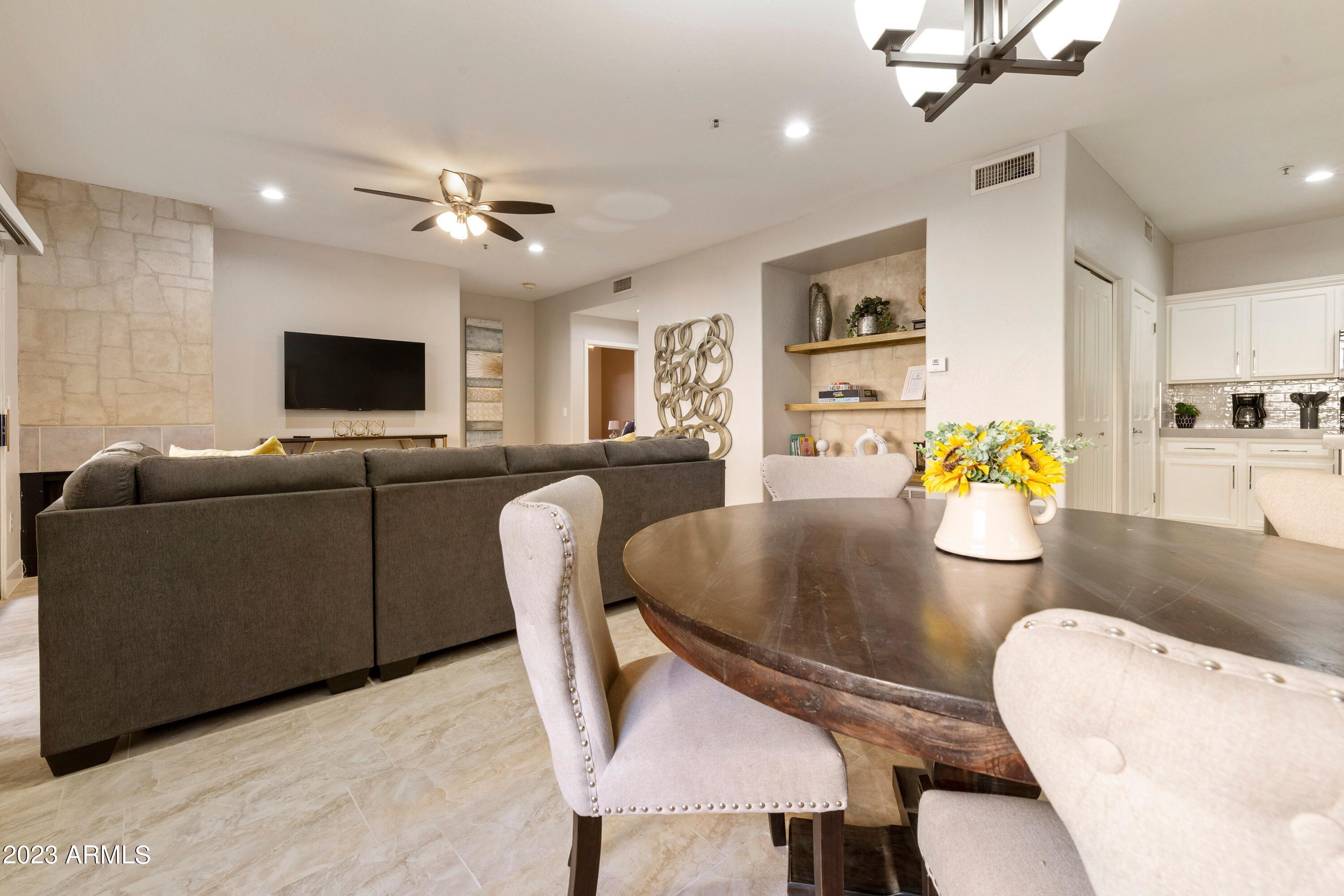 11260 N 92ND Street Unit: 1049