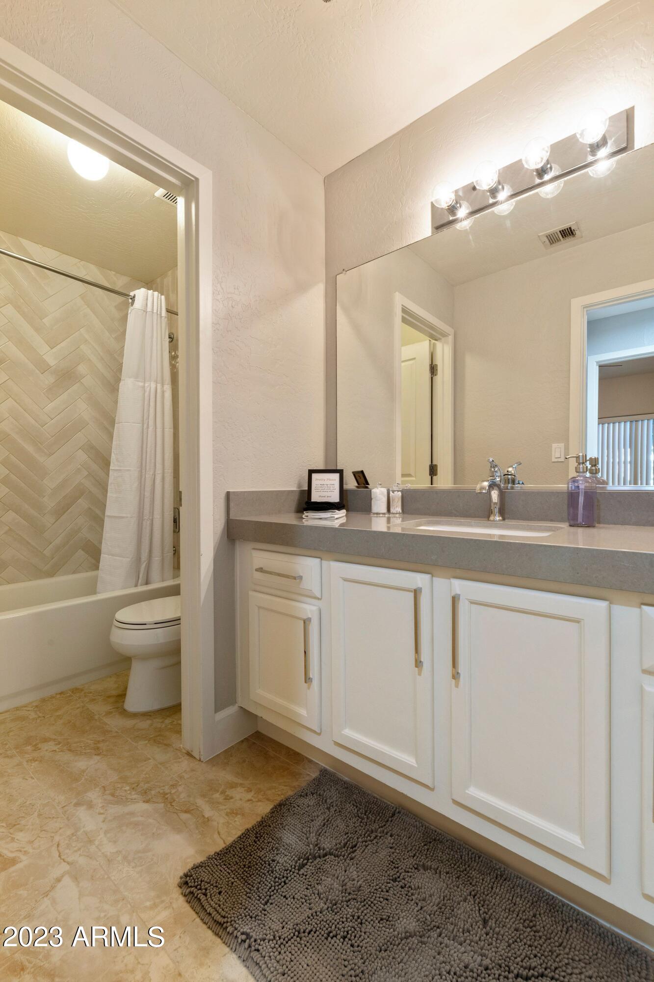 11260 N 92ND Street Unit: 1049