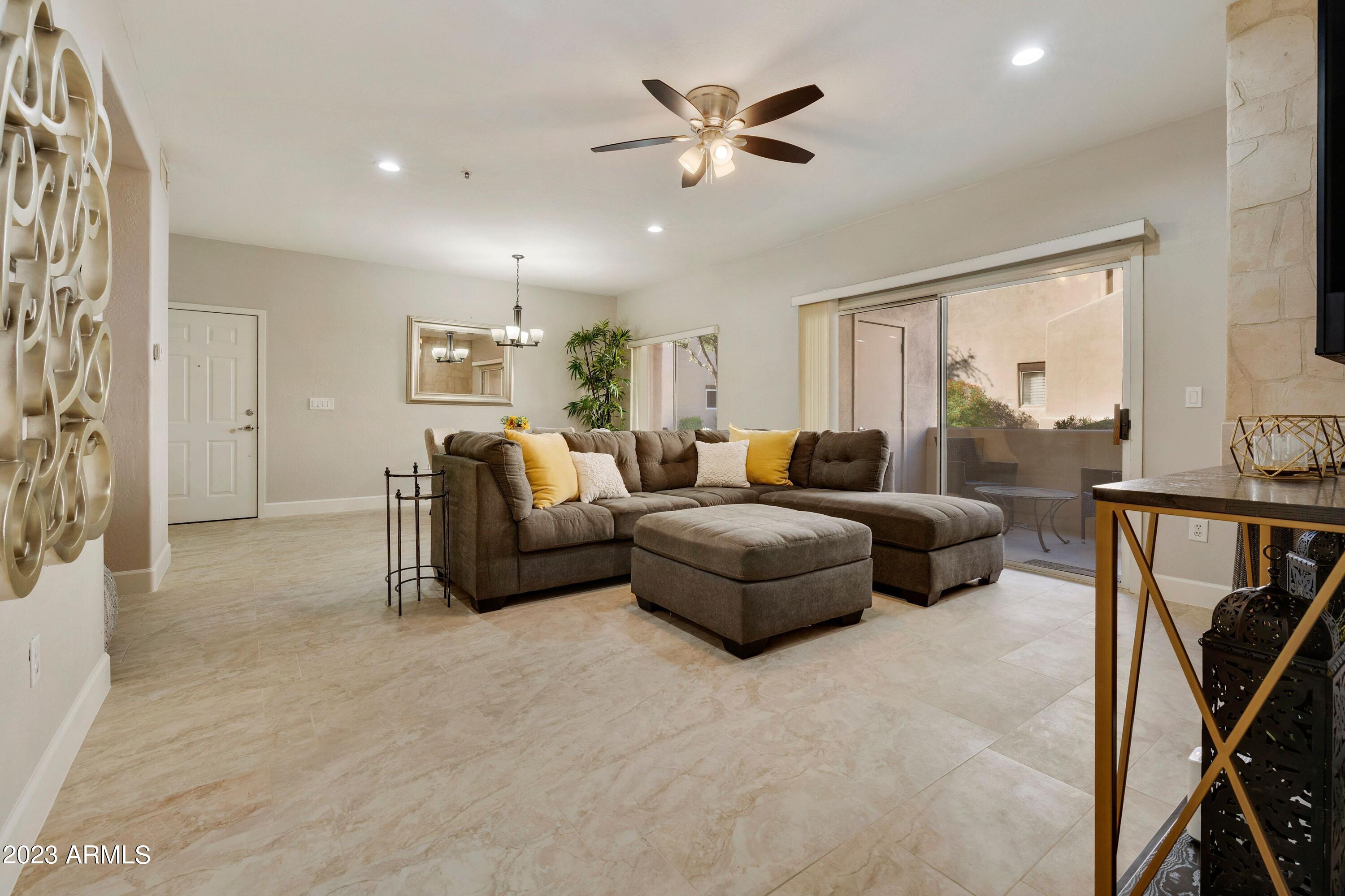 11260 N 92ND Street Unit: 1049