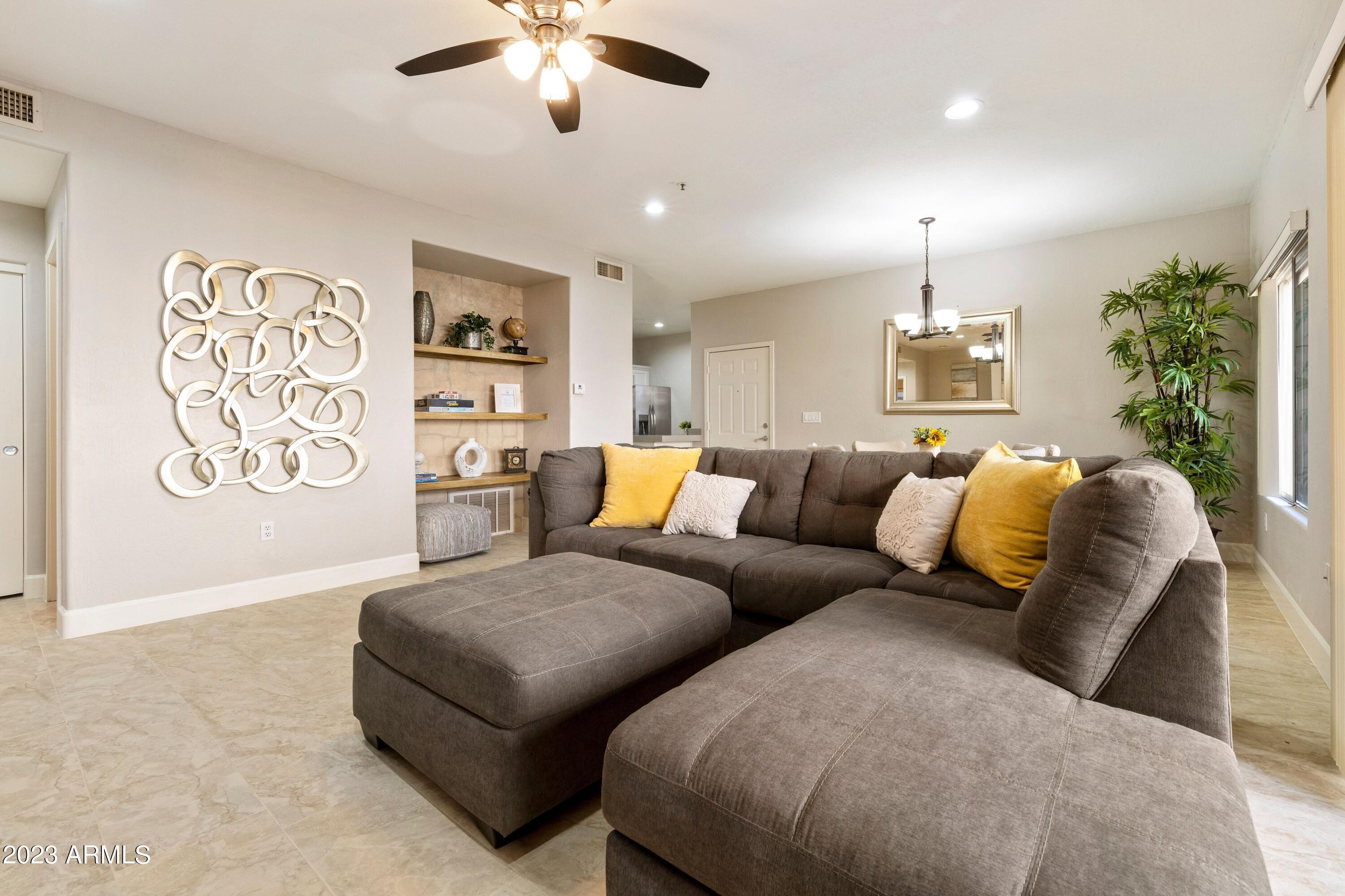 11260 N 92ND Street Unit: 1049