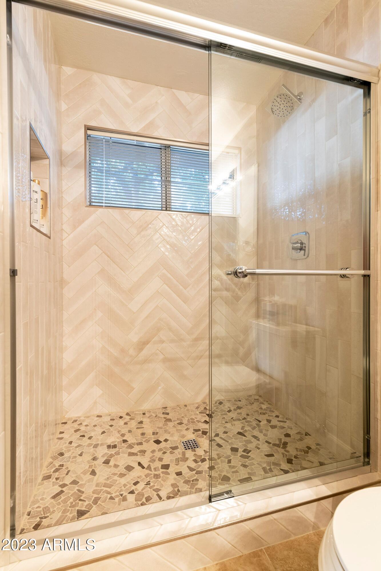 11260 N 92ND Street Unit: 1049