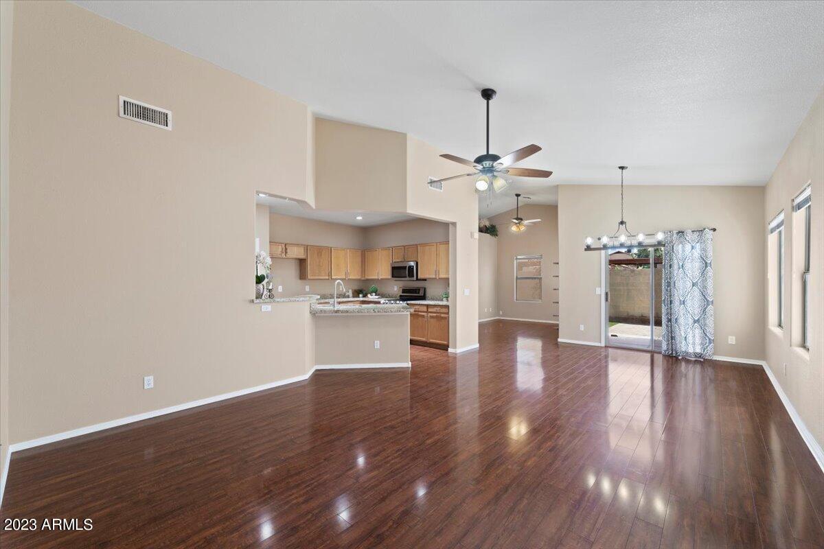 2717 N Kenton --