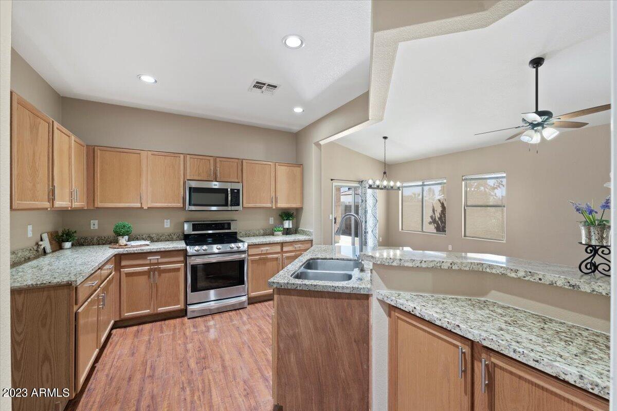 2717 N Kenton --