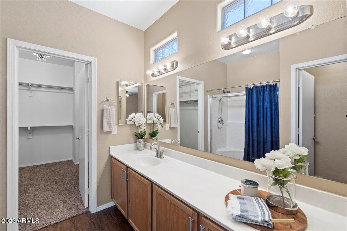 2717 N Kenton --