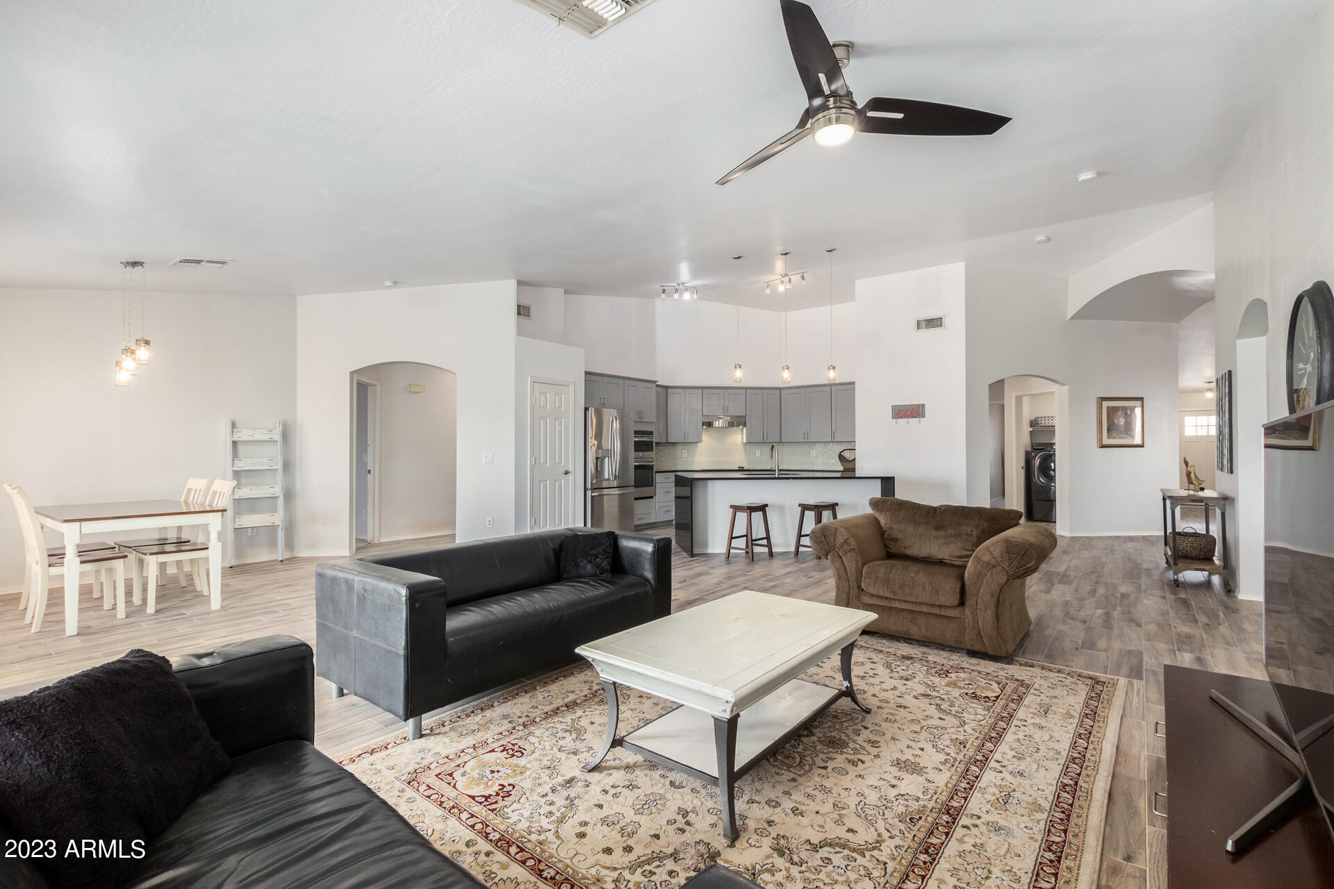 525 E BLACK DIAMOND Drive