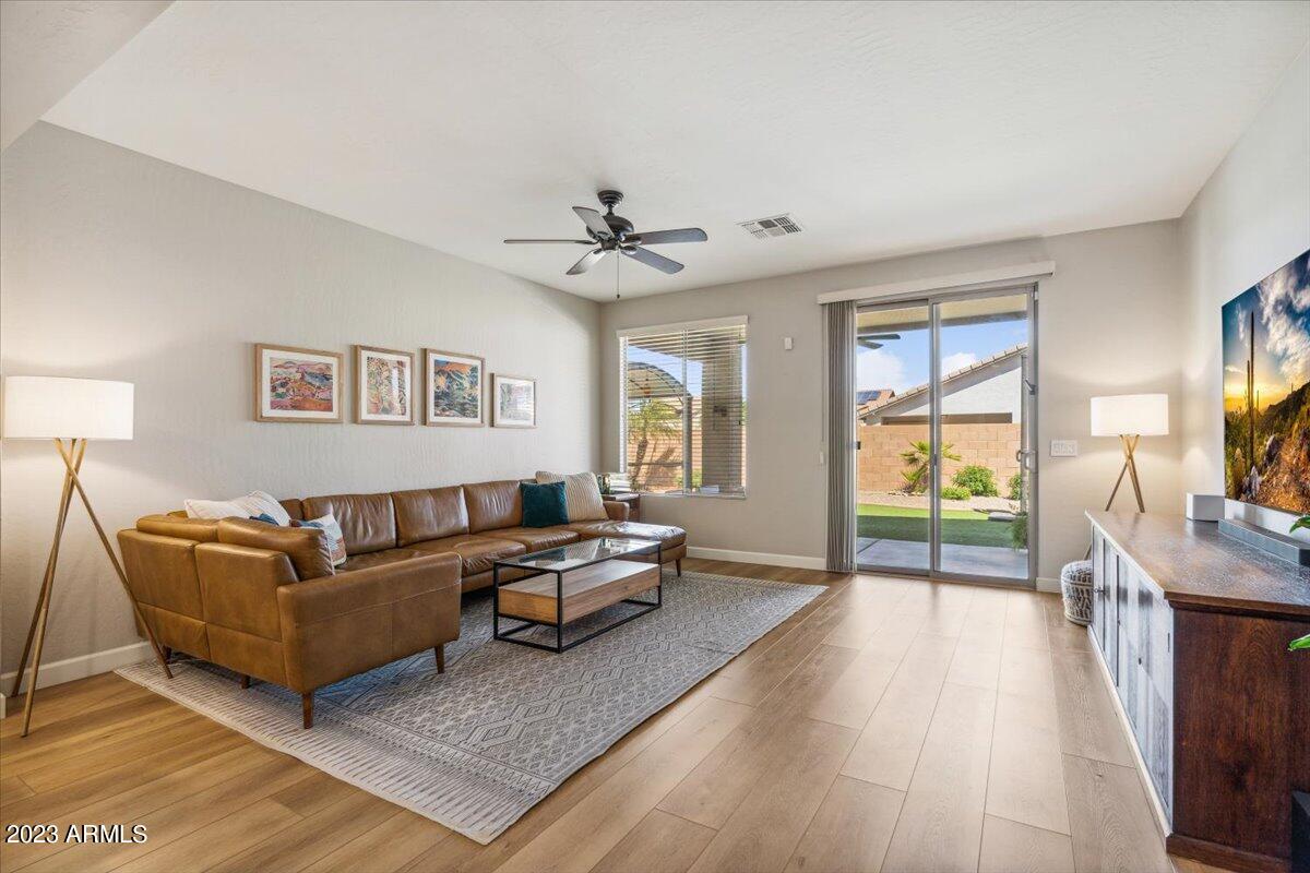 2934 W CARSON Road